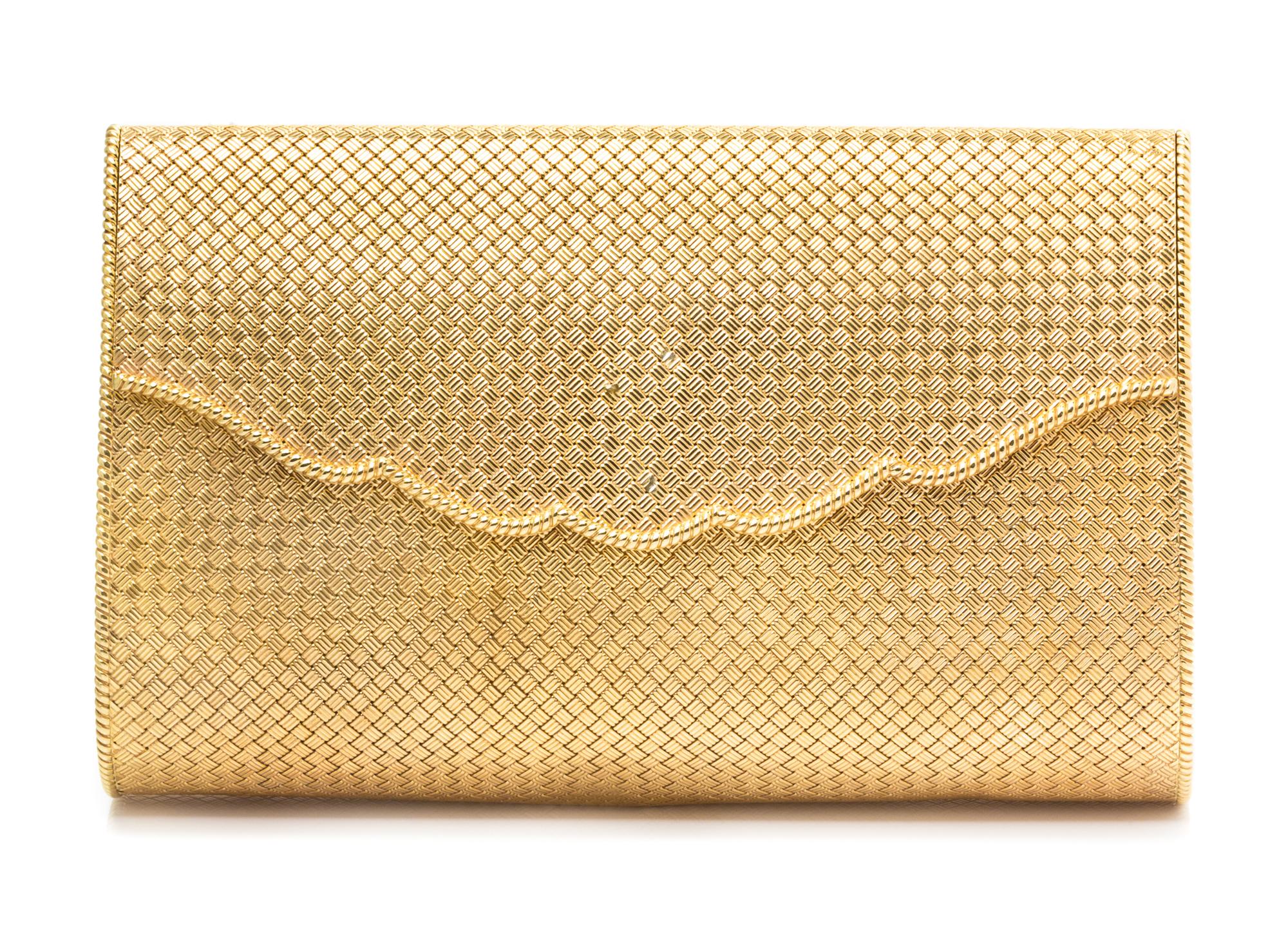 A Yellow Gold Purse, 270.80 dwts. (excluding mirror)