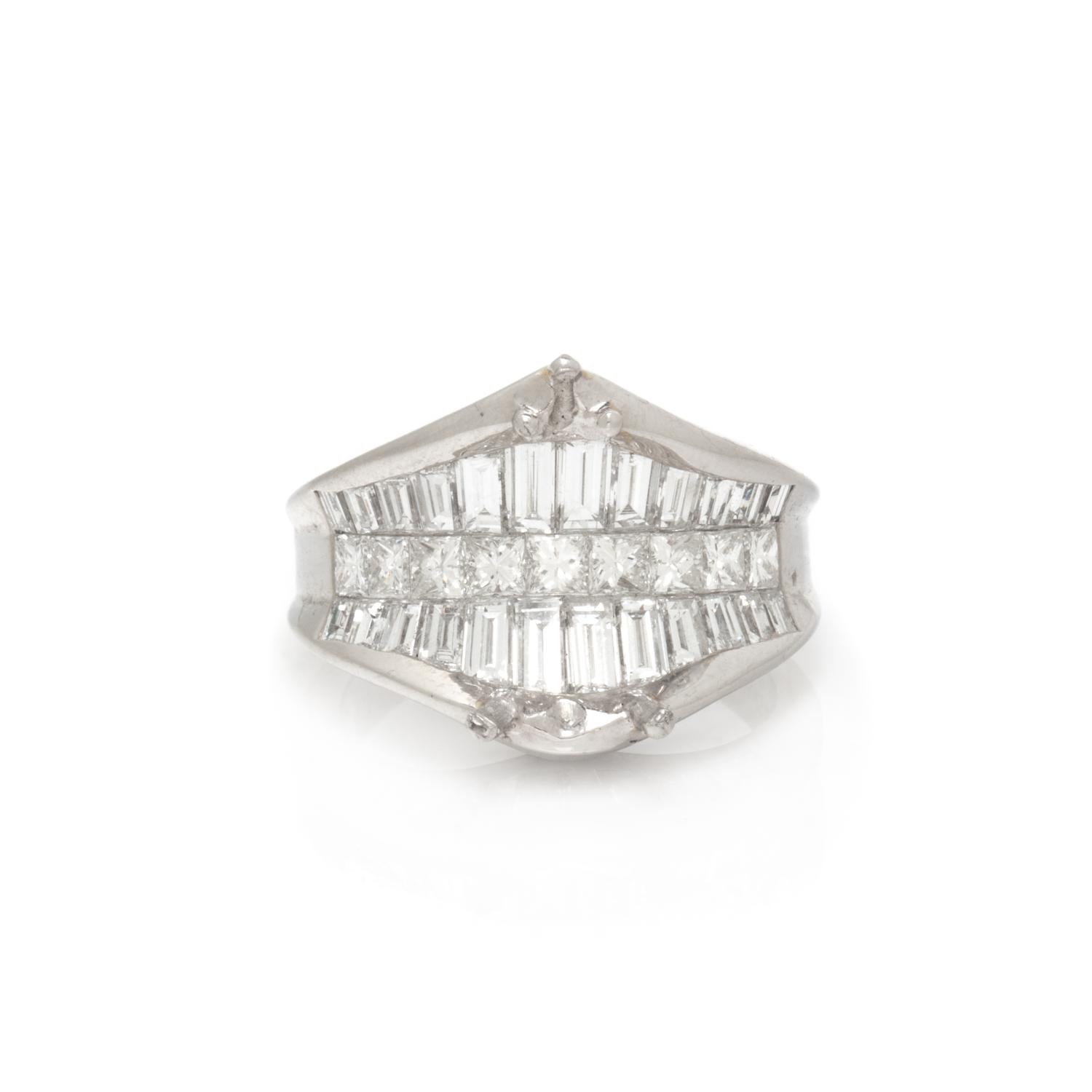 DIAMOND AND PLATINUM RING
