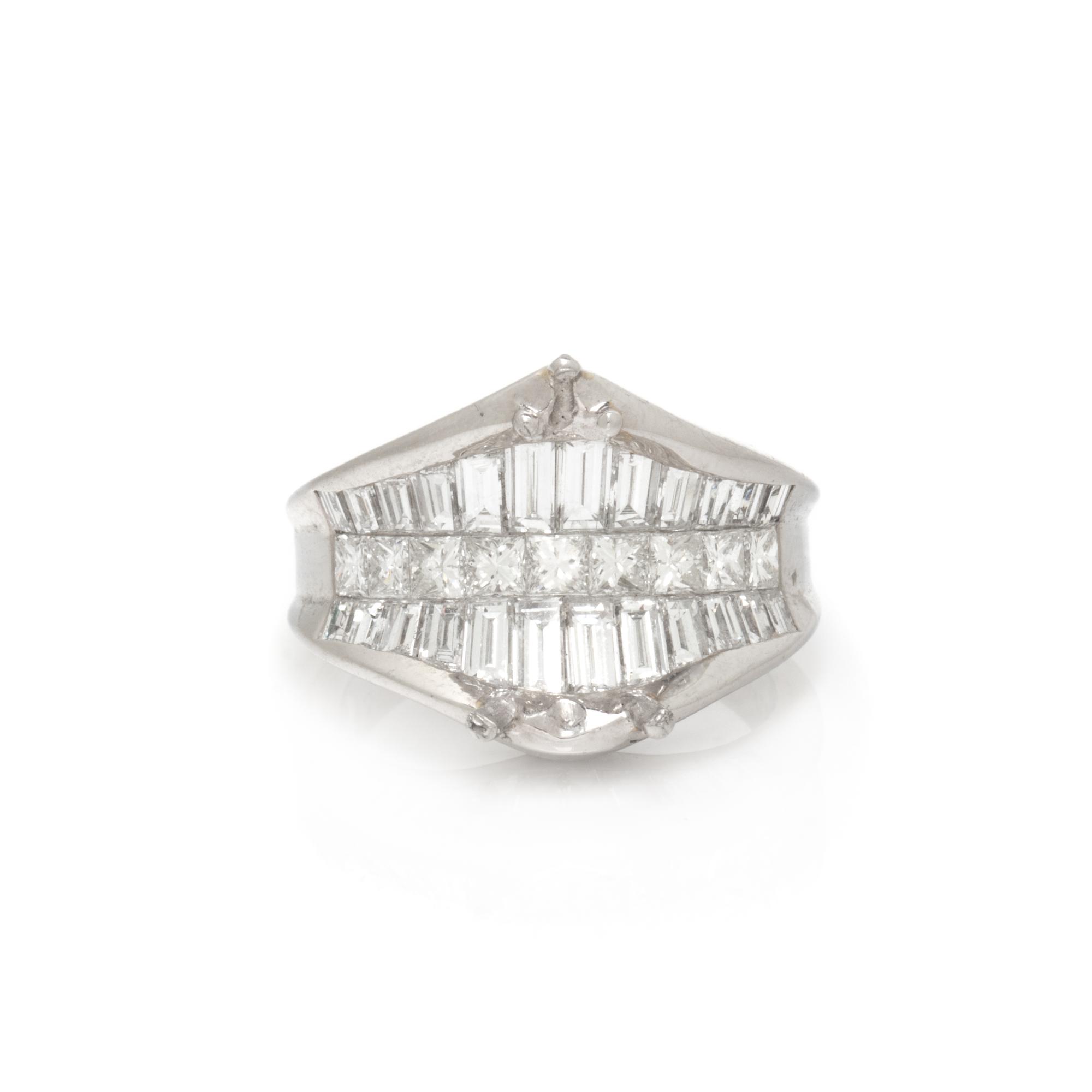 DIAMOND AND PLATINUM RING