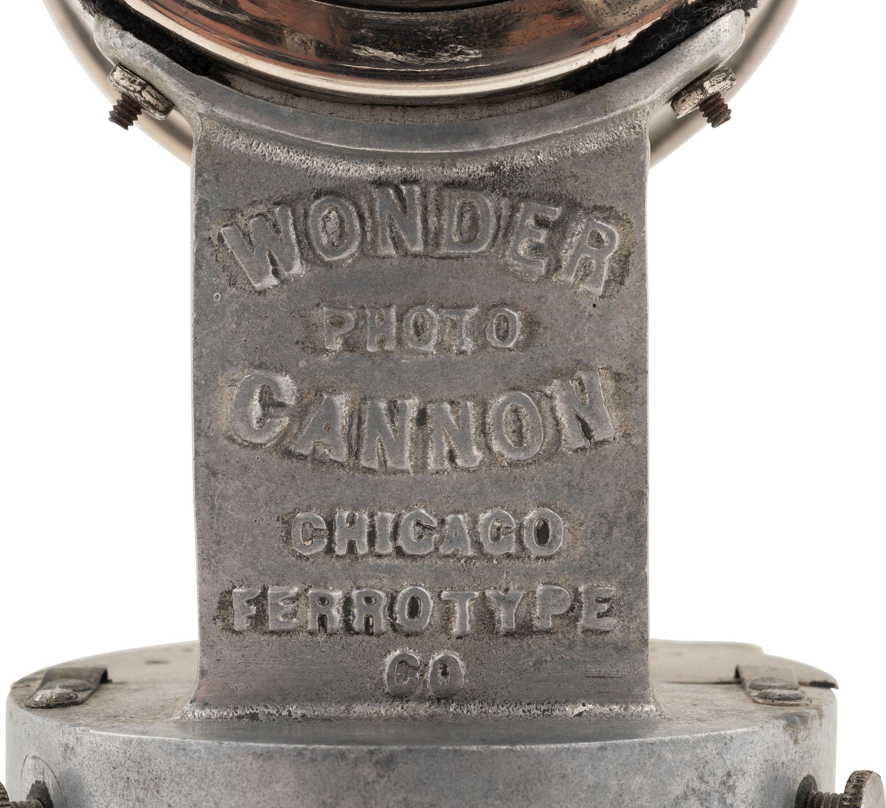 [CAMERAS]. Wonder Automatic Cannon Photo Button Machine.