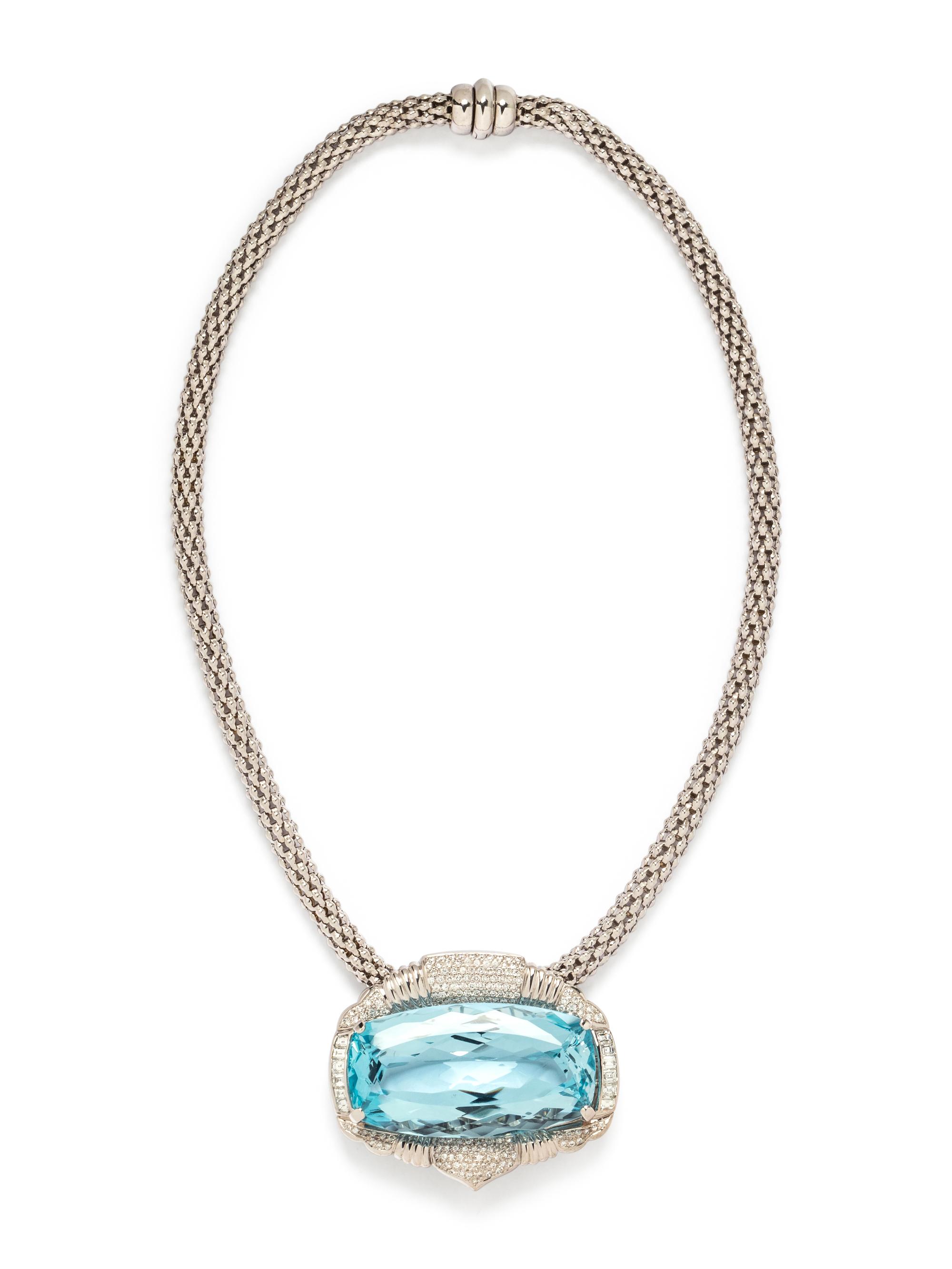 BLUE TOPAZ AND DIAMOND PENDANT/NECKLACE