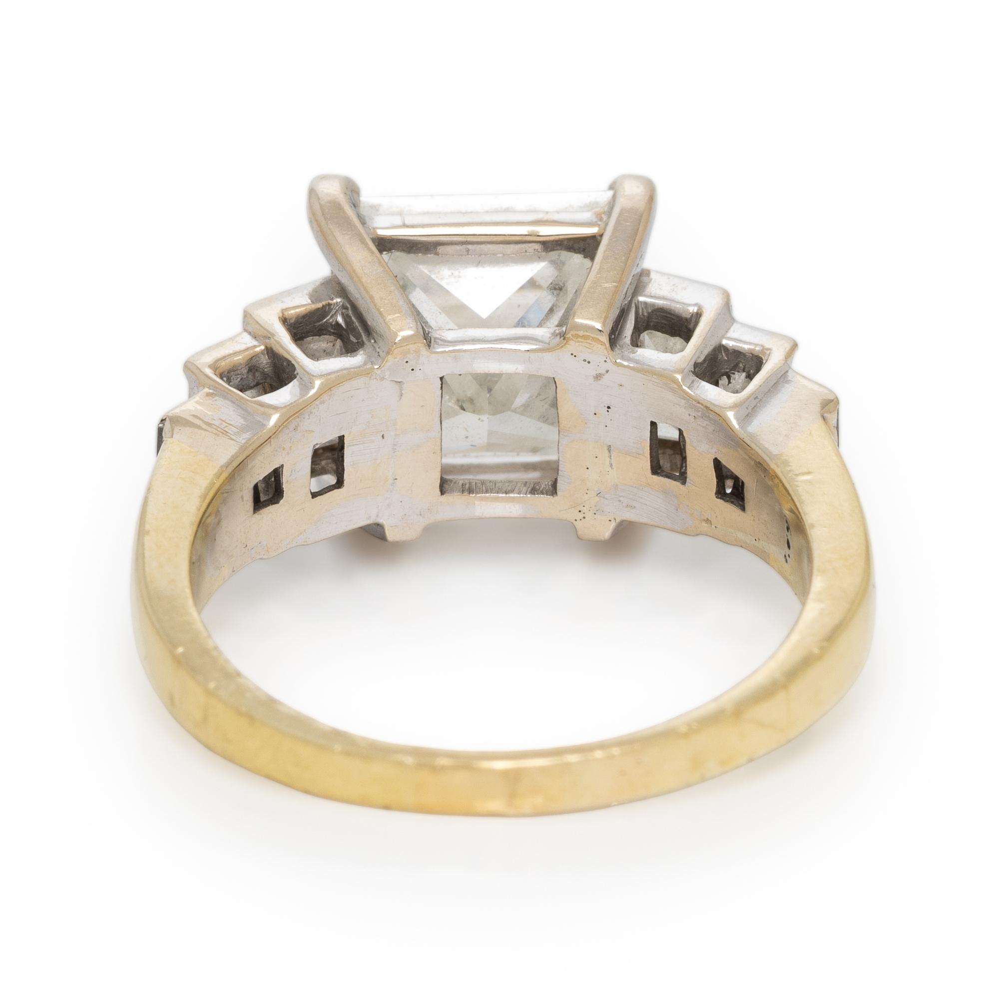 DIAMOND AND BICOLOR GOLD RING