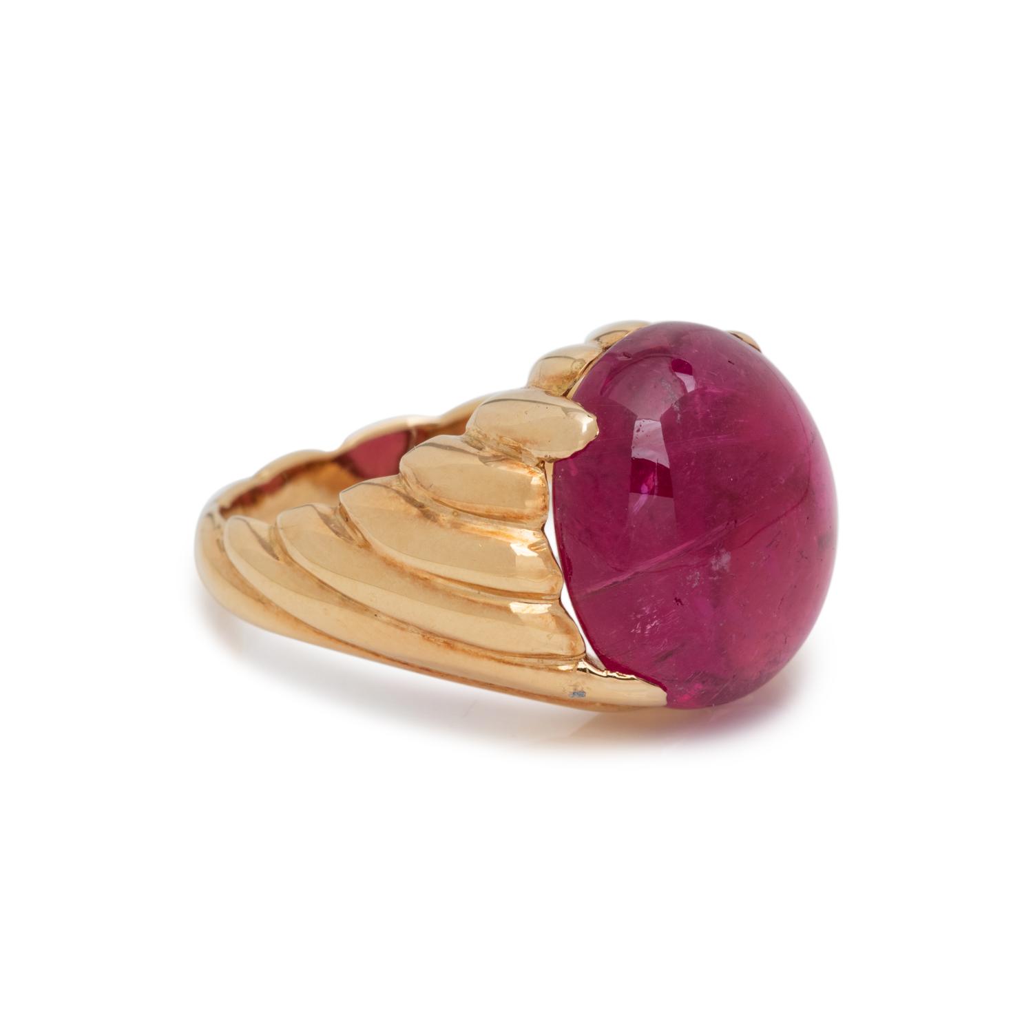 YELLOW GOLD AND RUBELLITE TOURMALINE RING