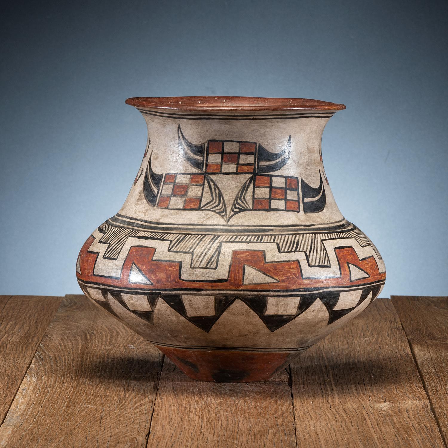 San Ildefonso Polychrome Pottery Olla, with Lizards