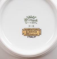 A Richard Ginori Parcel Gilt Porcelain Dinner Service