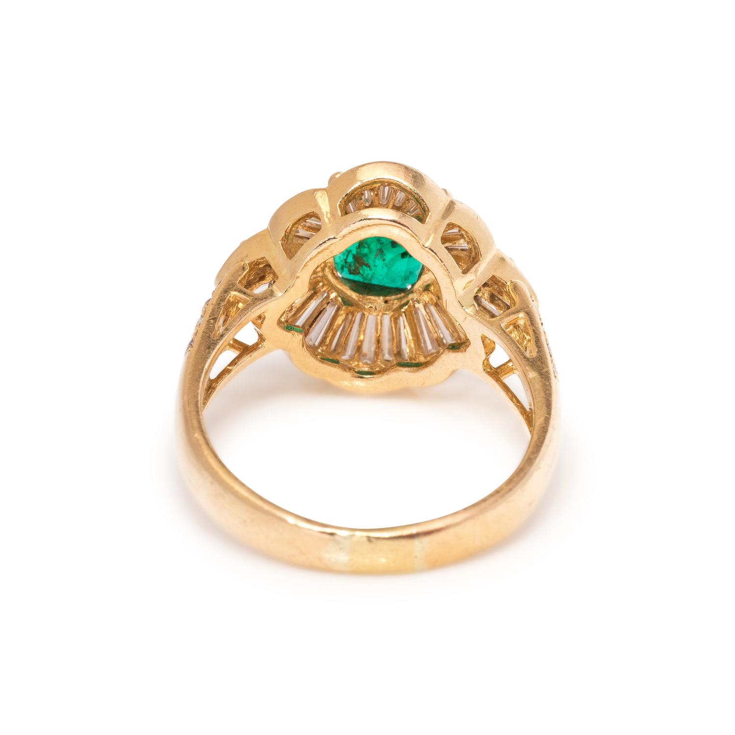 EMERALD AND DIAMOND RING