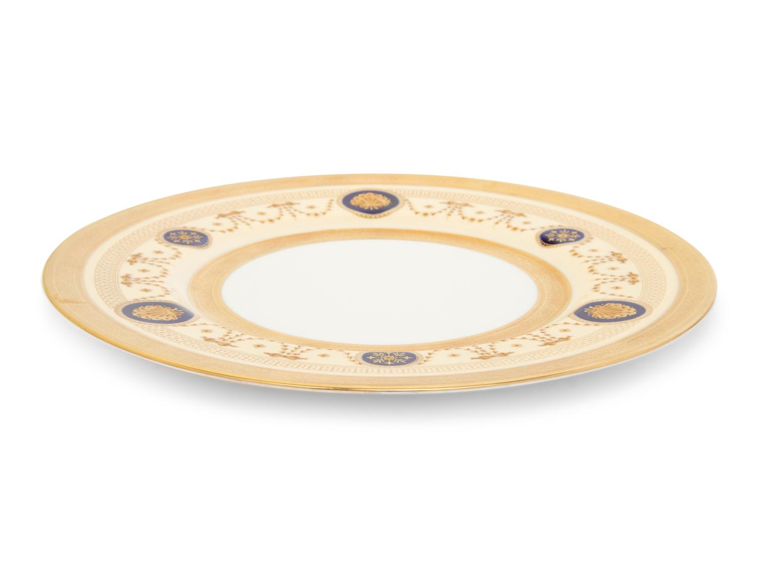 A Set of Fifteen Coalport Porcelain Dinner Plates