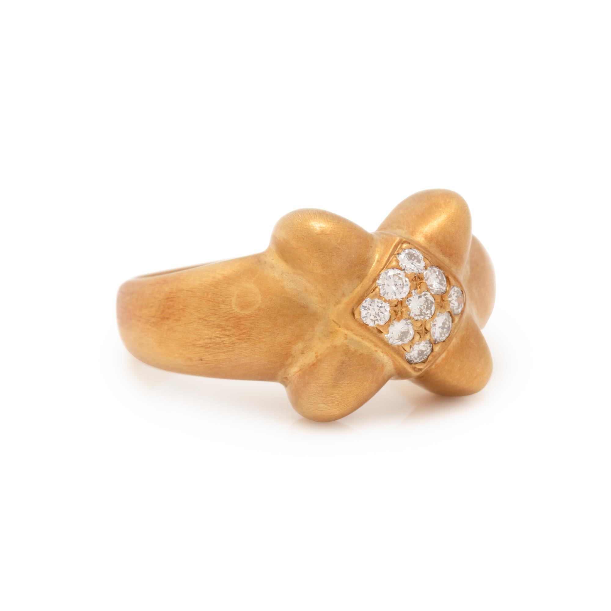 YELLOW GOLD AND DIAMOND RING