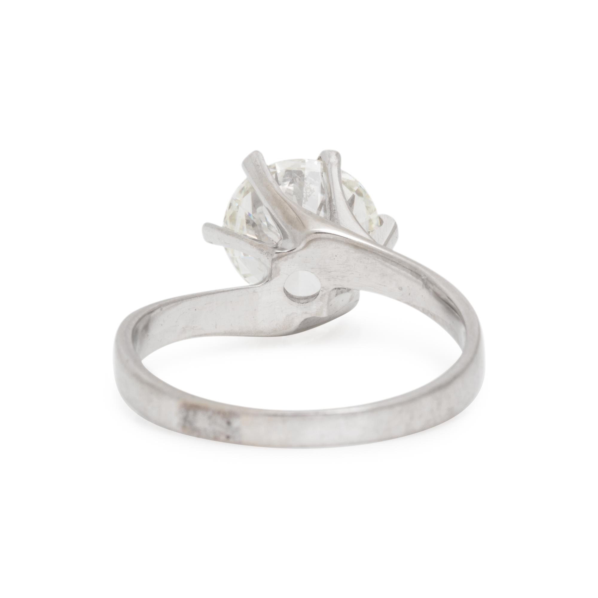 DIAMOND RING