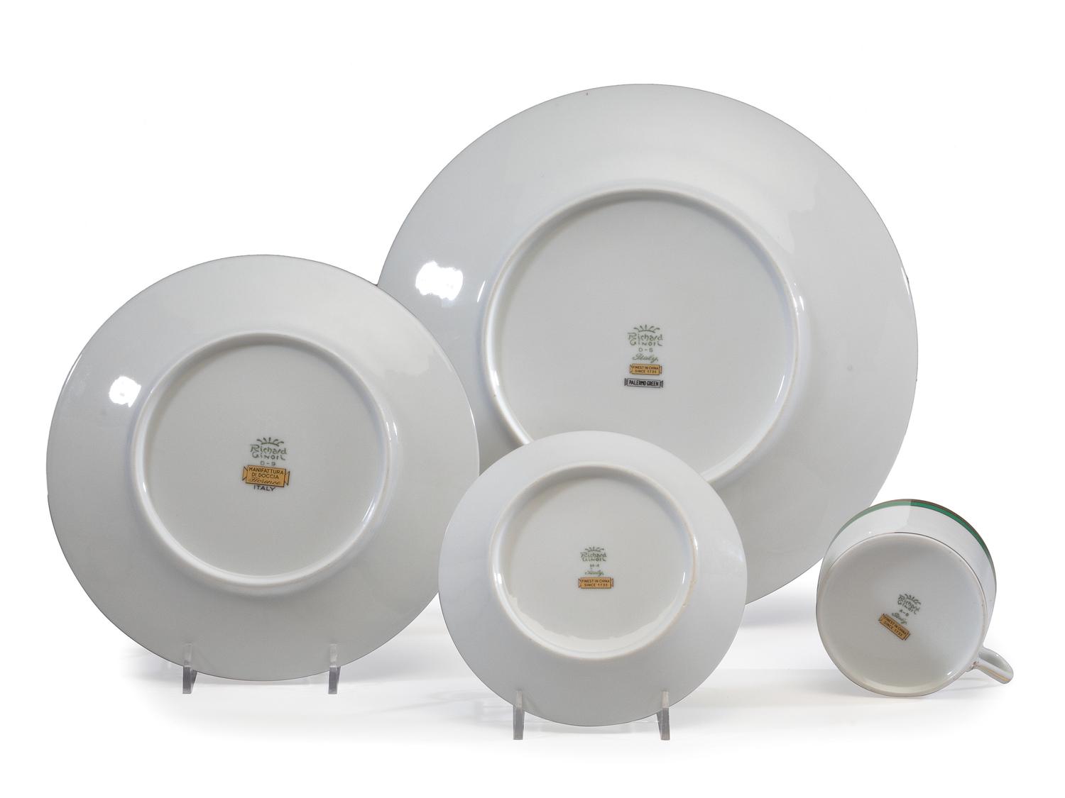 A Richard Ginori Porcelain Dinner Service