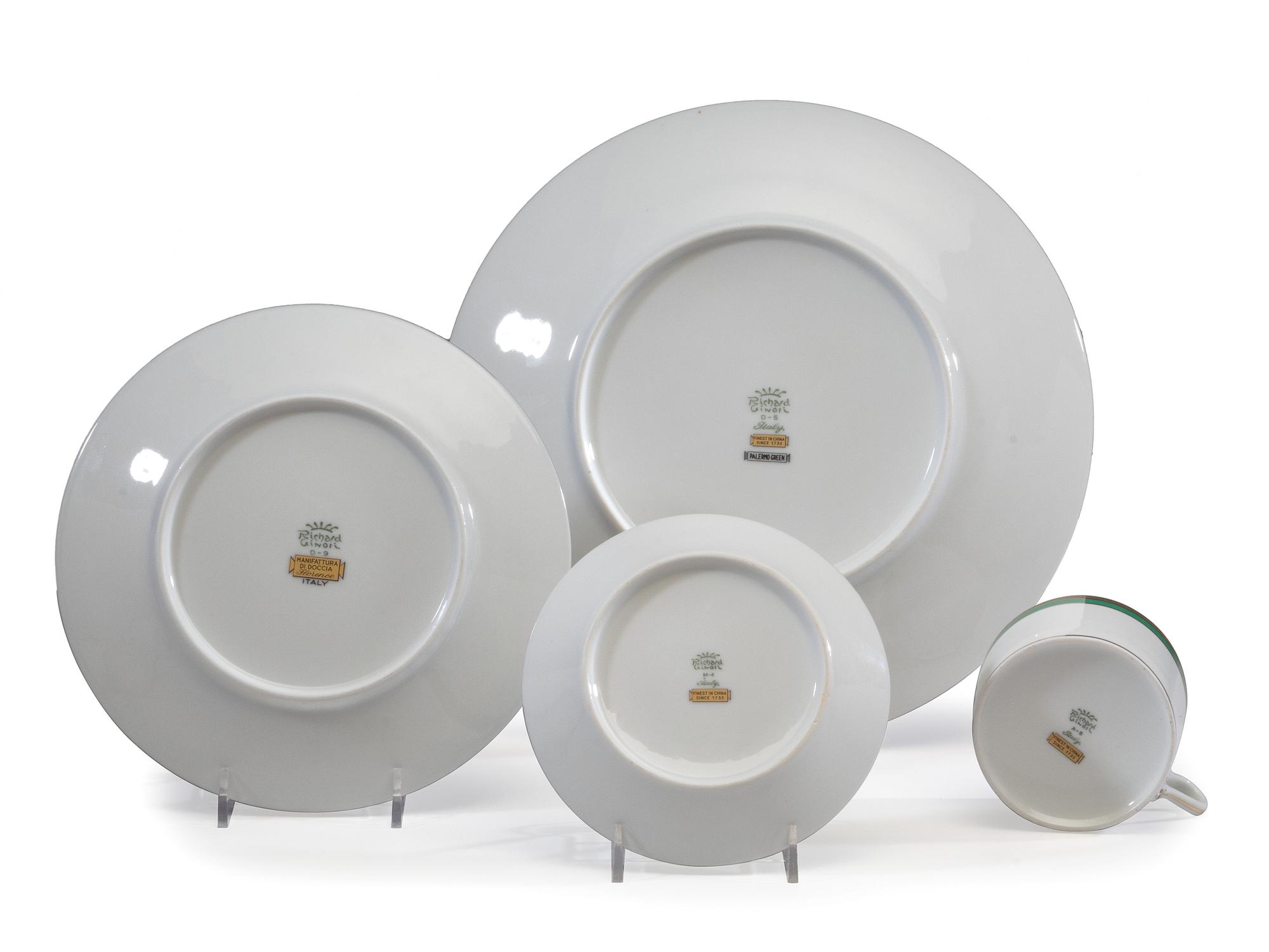 A Richard Ginori Porcelain Dinner Service