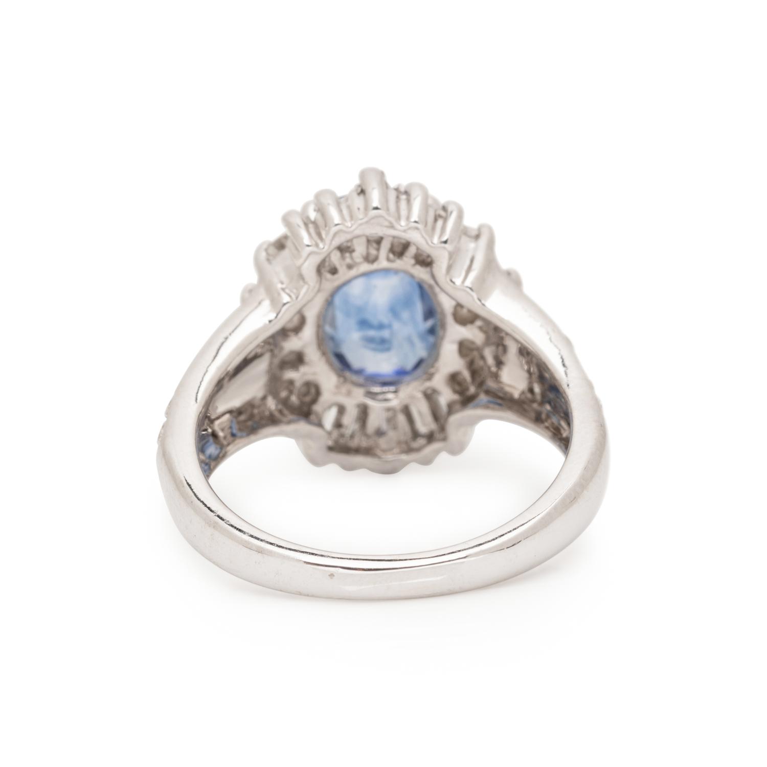 SAPPHIRE AND DIAMOND RING