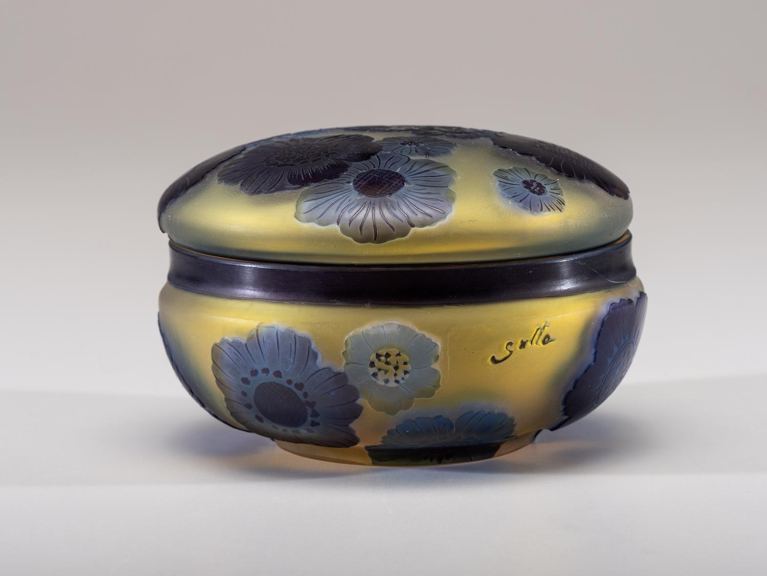 Dresser Box