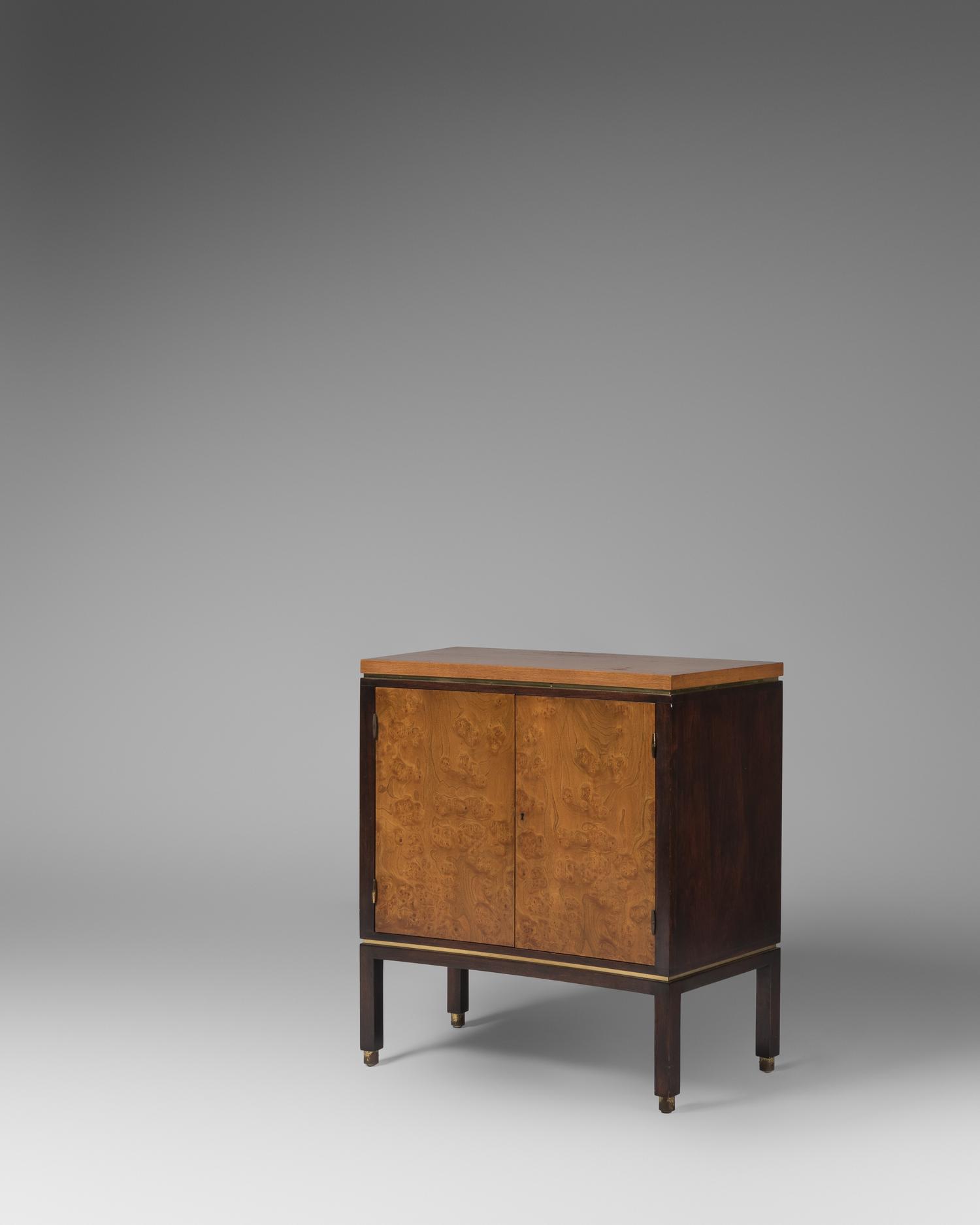 Cabinet, Dunbar, USA