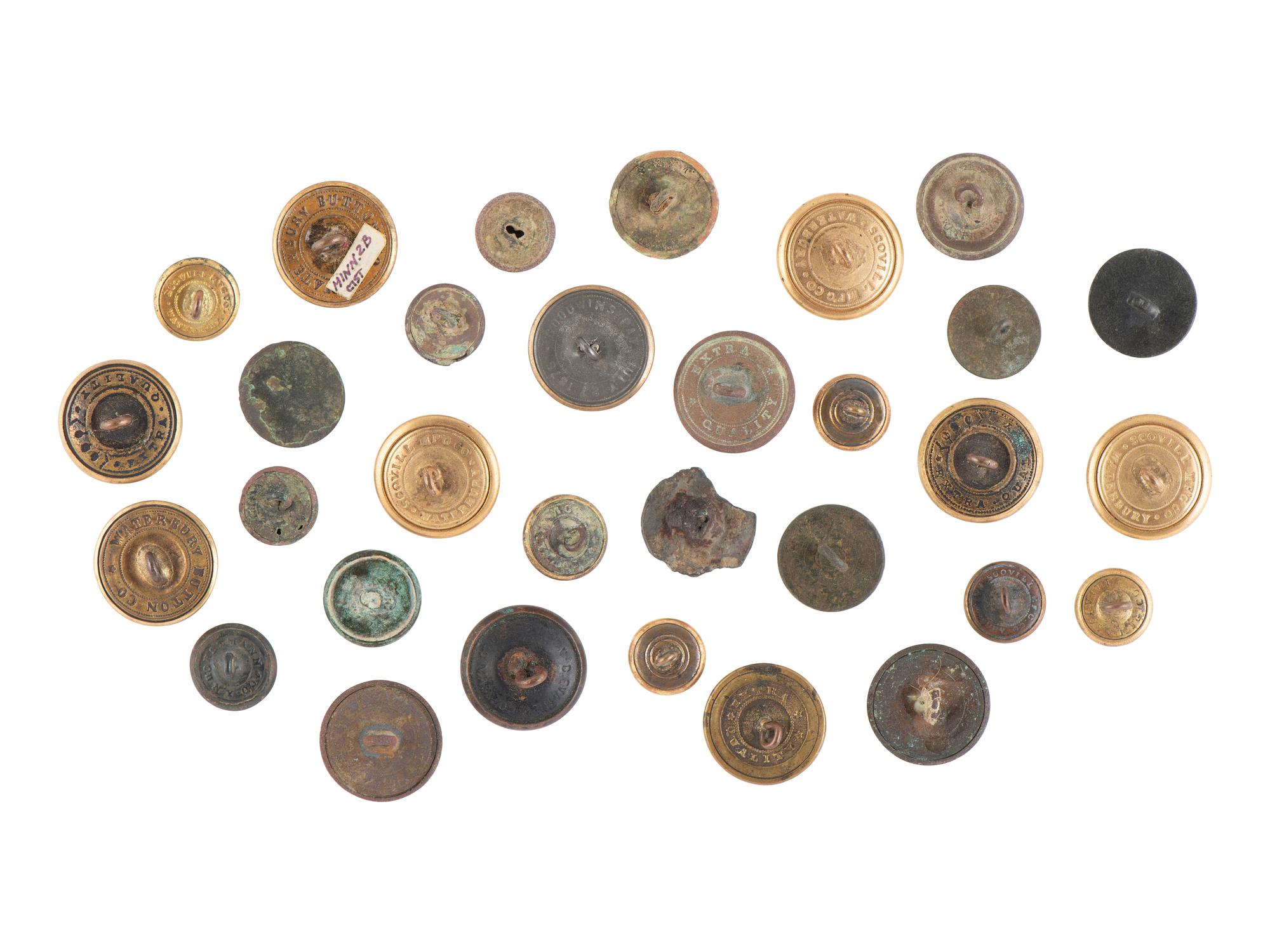 [MILITARIA]. 75+ miscellaneous buttons, mostly American, from the Estate of Carroll J. Delery III.