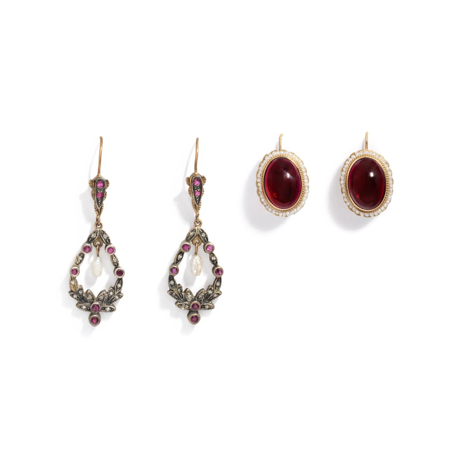 COLLECTION OF YELLOW GOLD AND GEMSTONE EARRINGS