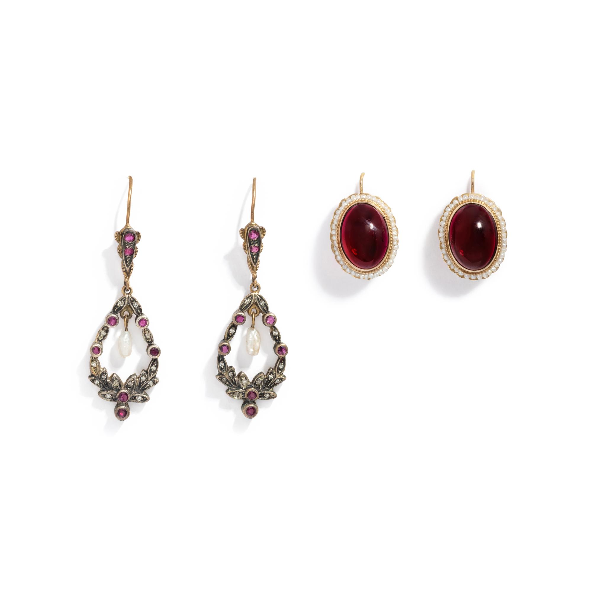 COLLECTION OF YELLOW GOLD AND GEMSTONE EARRINGS