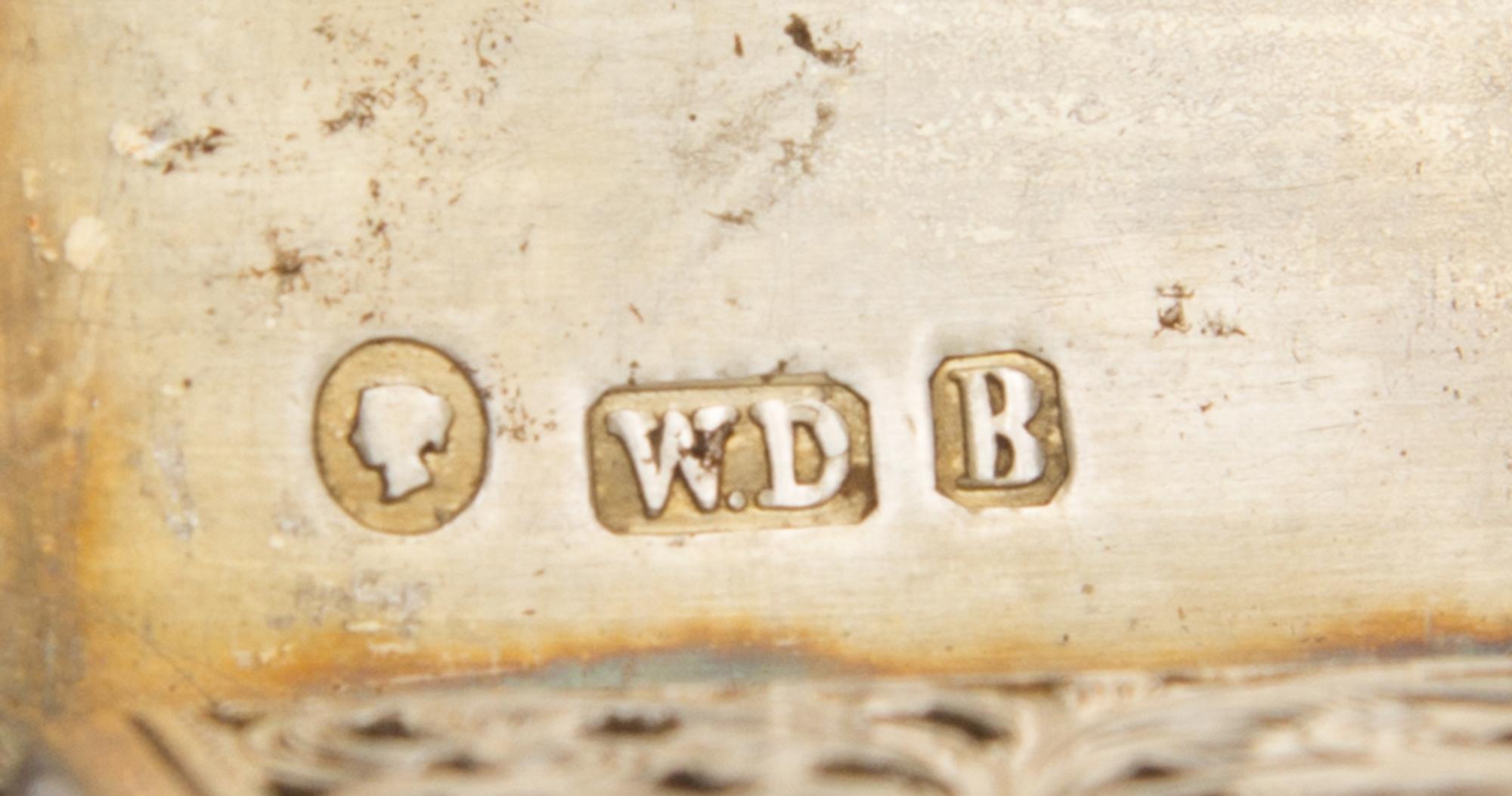 A Victorian Silver Vinaigrette, Maker's Mark W.D., Birmingham, 1851, the lid depicting a view of The Crystal Palace, opening to a scree