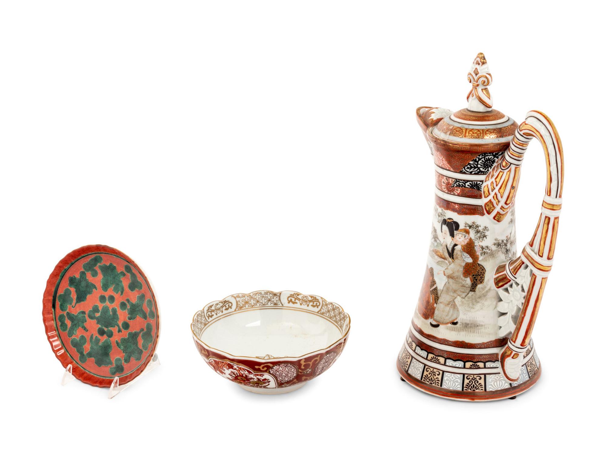 39 Japanese Imari and Kutani Porcelain Bowls, Plates, and Chargers