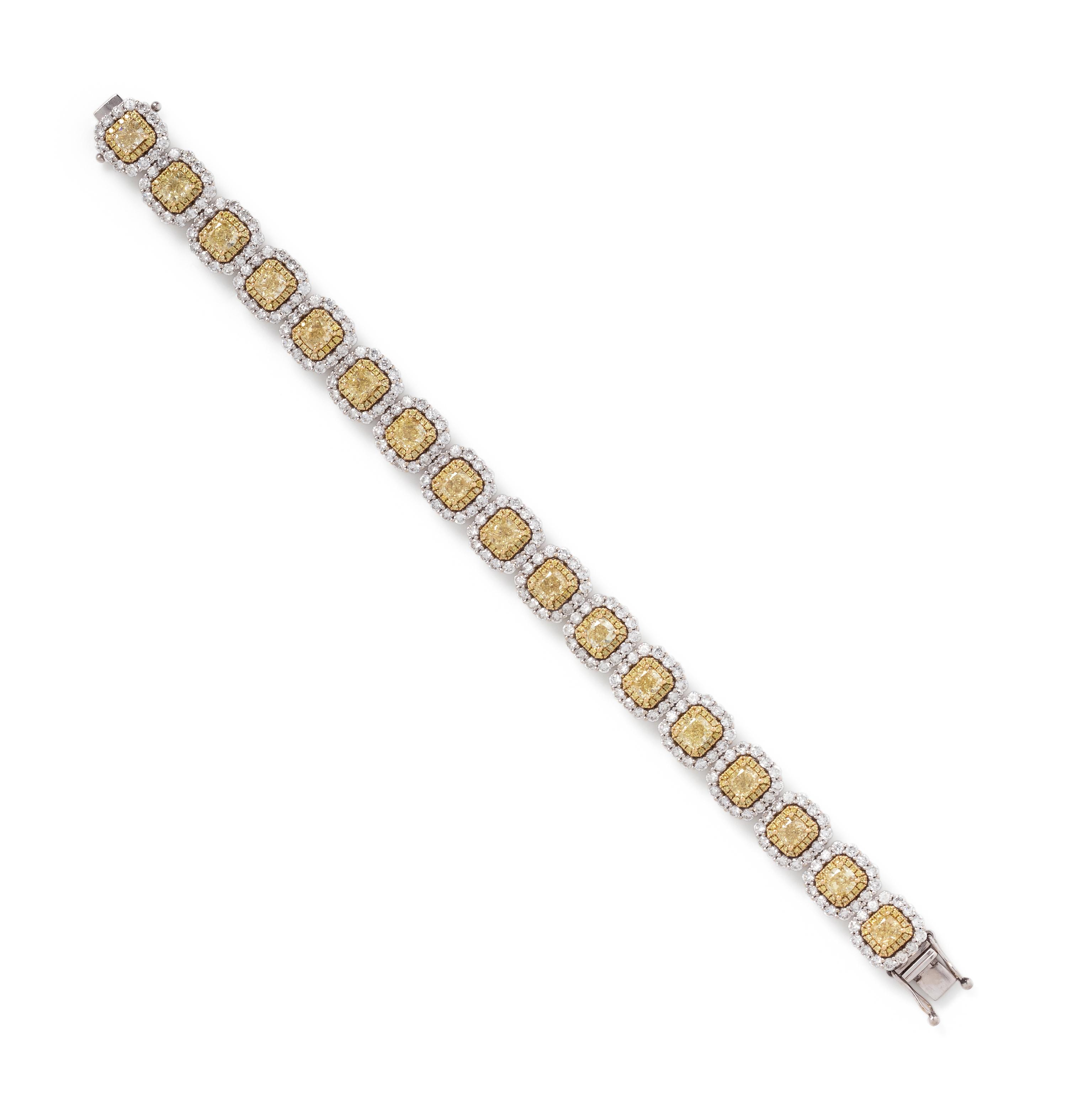 COLORED DIAMOND AND DIAMOND BRACELET