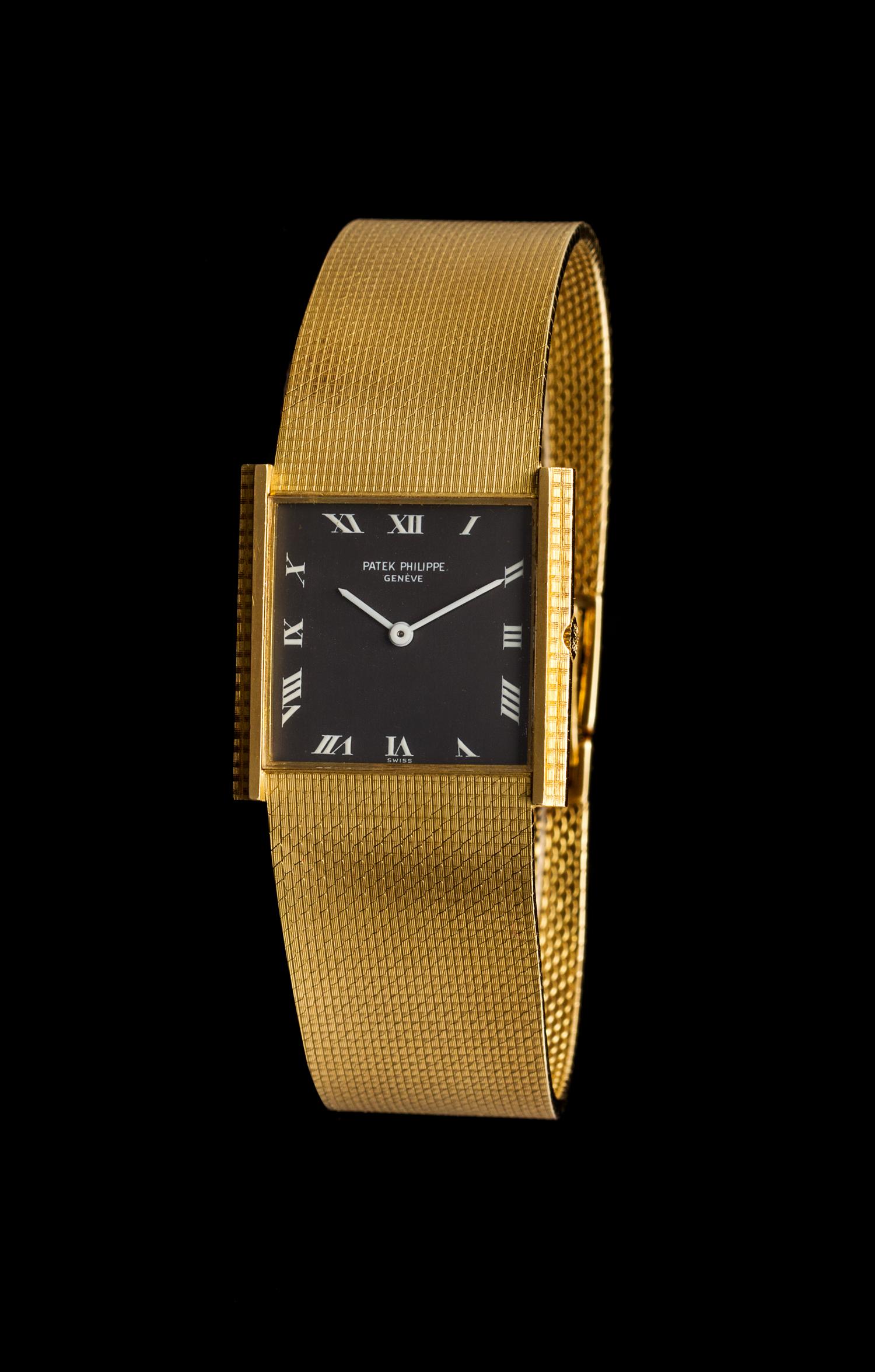 An 18 Karat Yellow Gold Ref. 3494 Wristwatch, Patek Philippe,