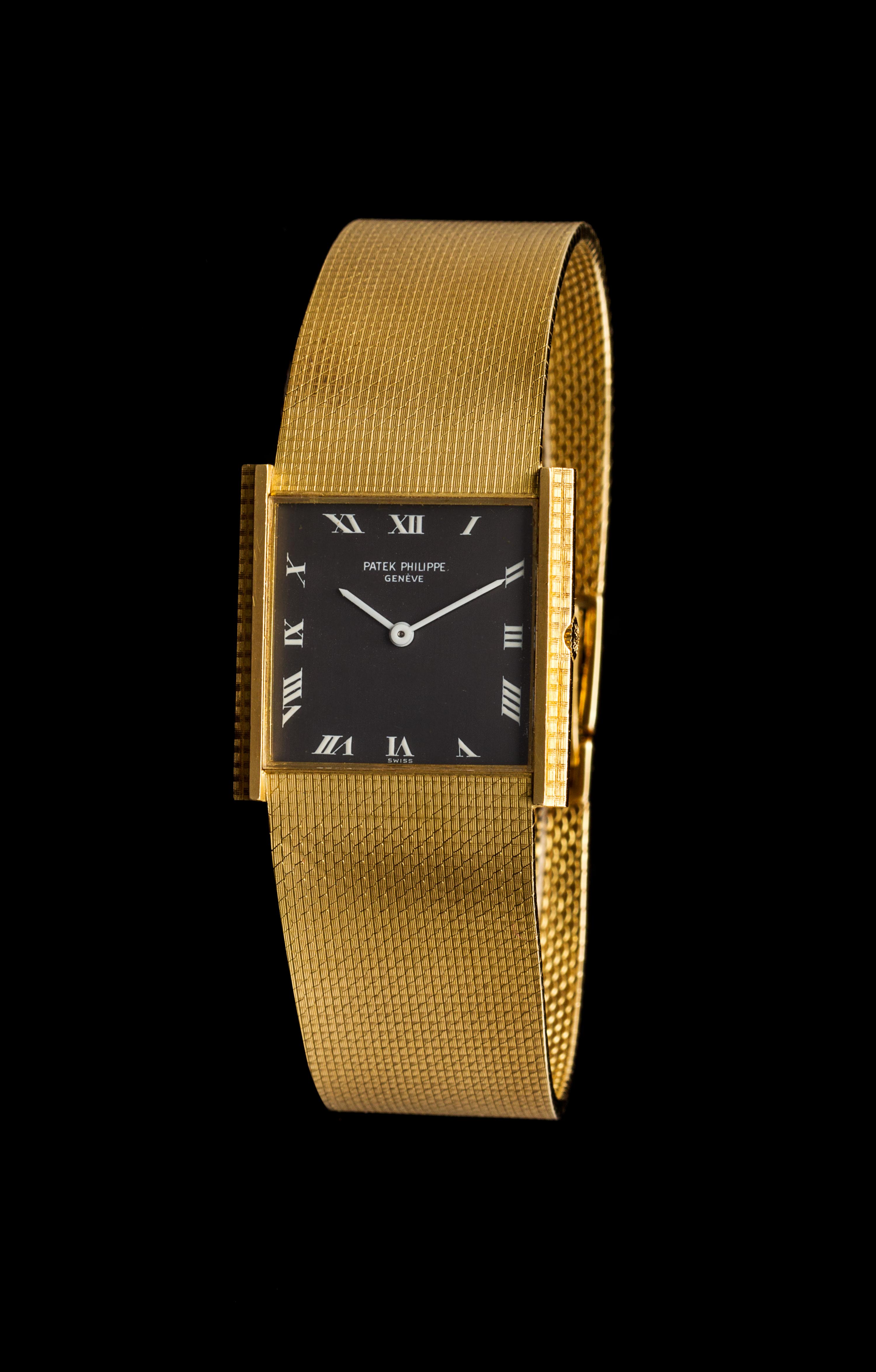 An 18 Karat Yellow Gold Ref. 3494 Wristwatch, Patek Philippe,
