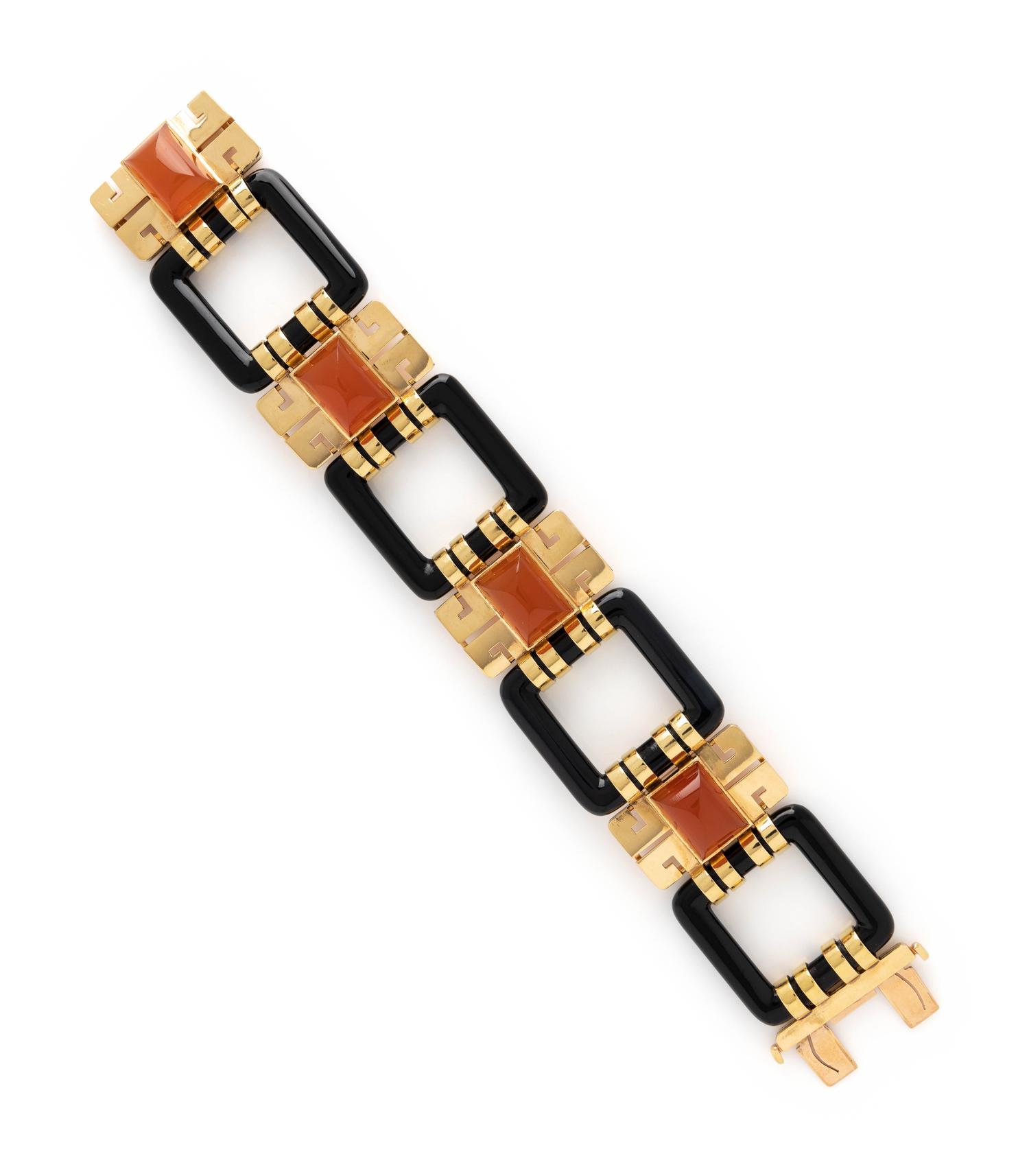 MARZO, YELLOW GOLD, ONYX AND CARNELIAN BRACELET