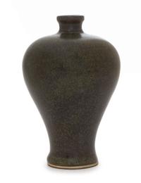 A Small Chinese Teadust Glazed Porcelain Vase, Meipeng Height of vase 5 1/4 inches. — 19TH CENTURY