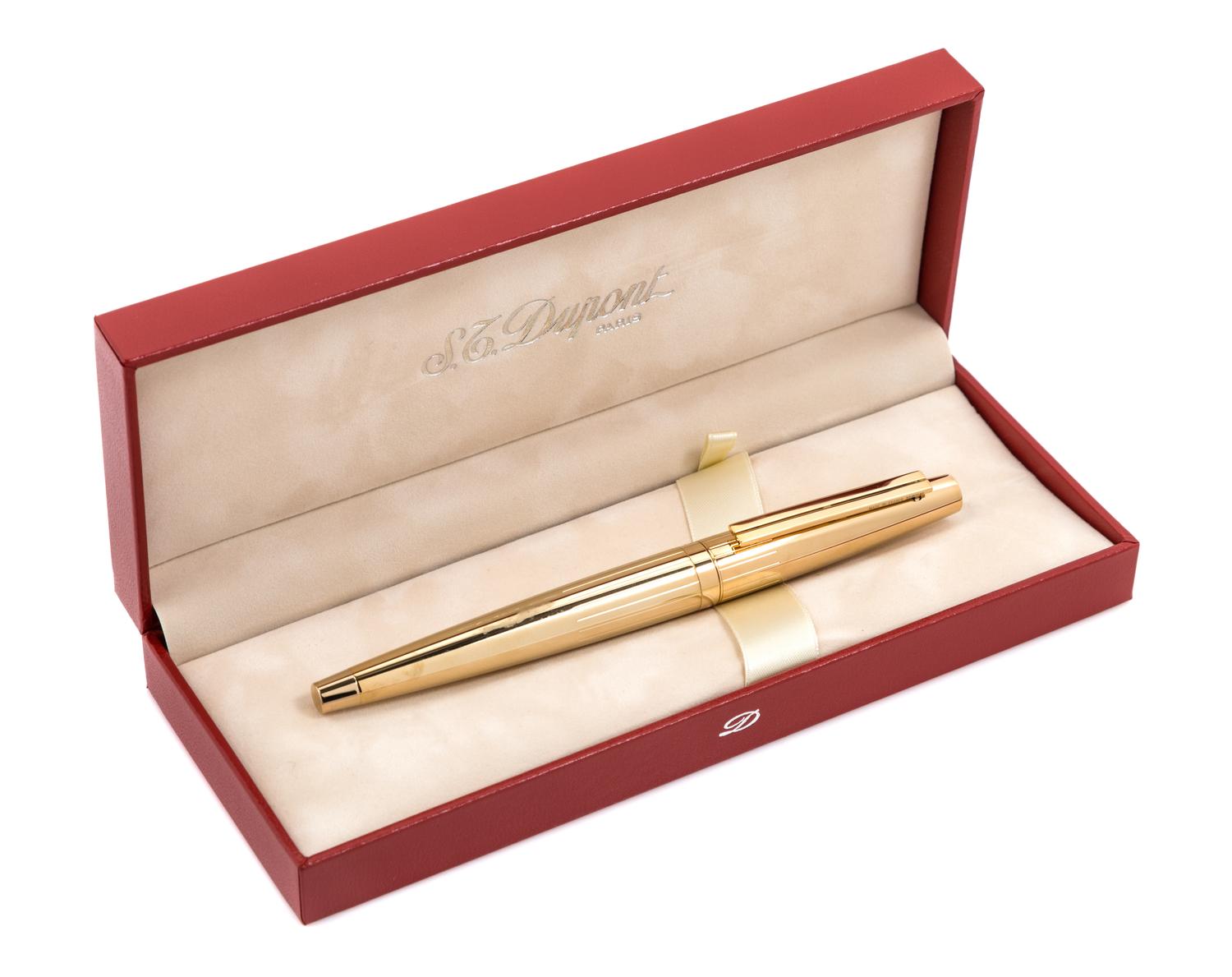 An S.T. Dupont Gold-Plated Ellipsis Fountain Pen