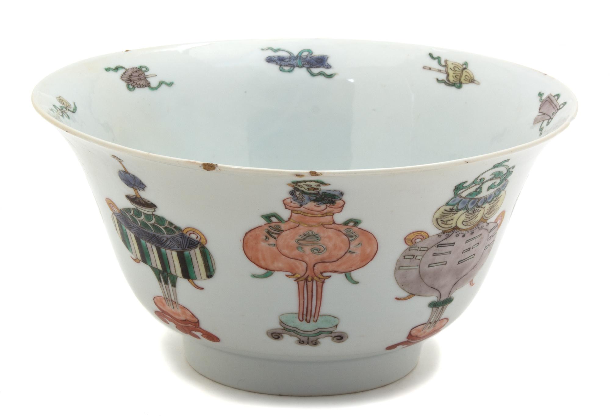 A Chinese Export Porcelain Bowl Diameter 4 3/4 inches. — 19TH CENTURY
