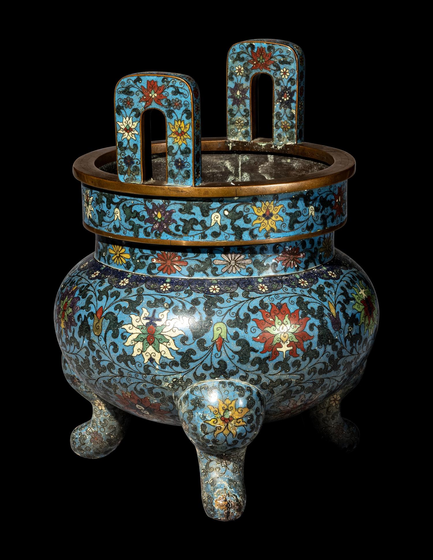 A Large Chinese Cloisonn é Enamel Incense Burner