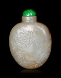 A Chinese Russet and Celadon Jade ‘Floral’ Snuff Bottle