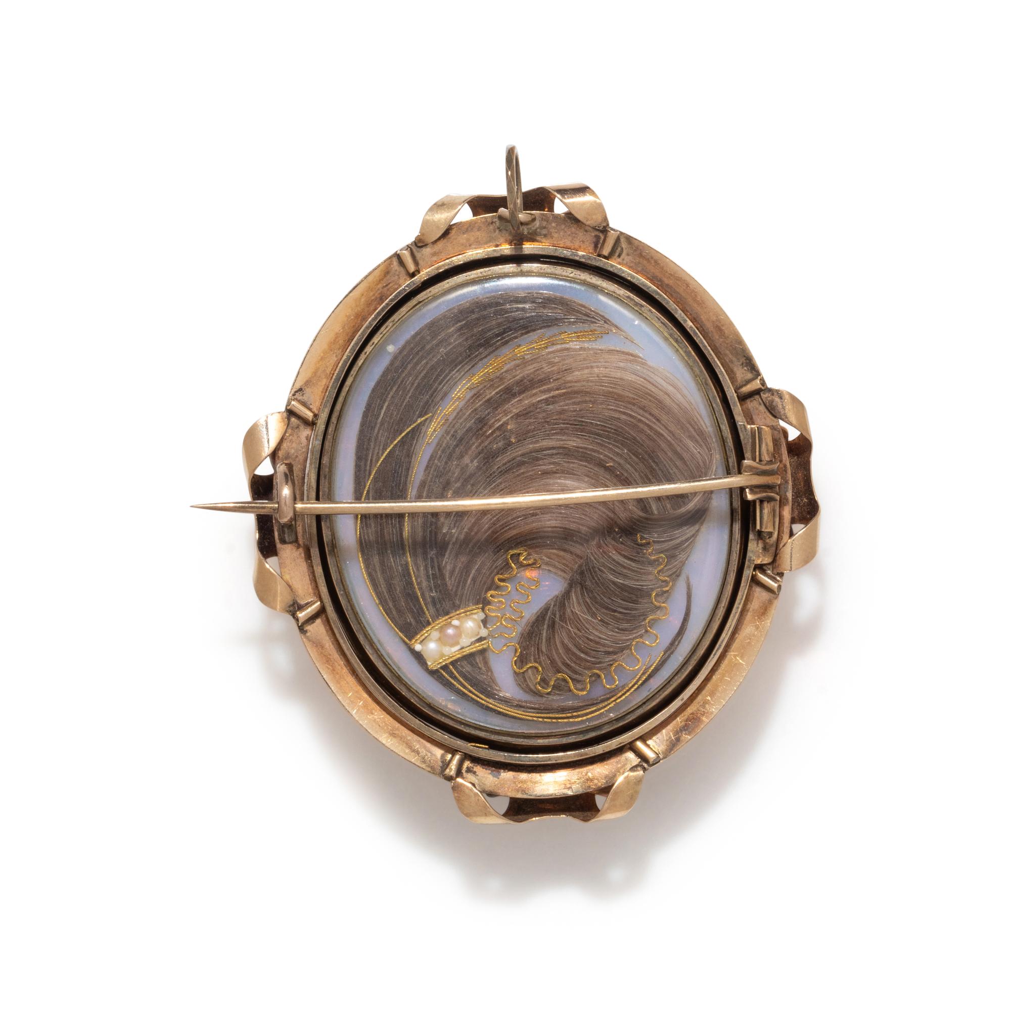 VICTORIAN, YELLOW GOLD MEMENTO BROOCH