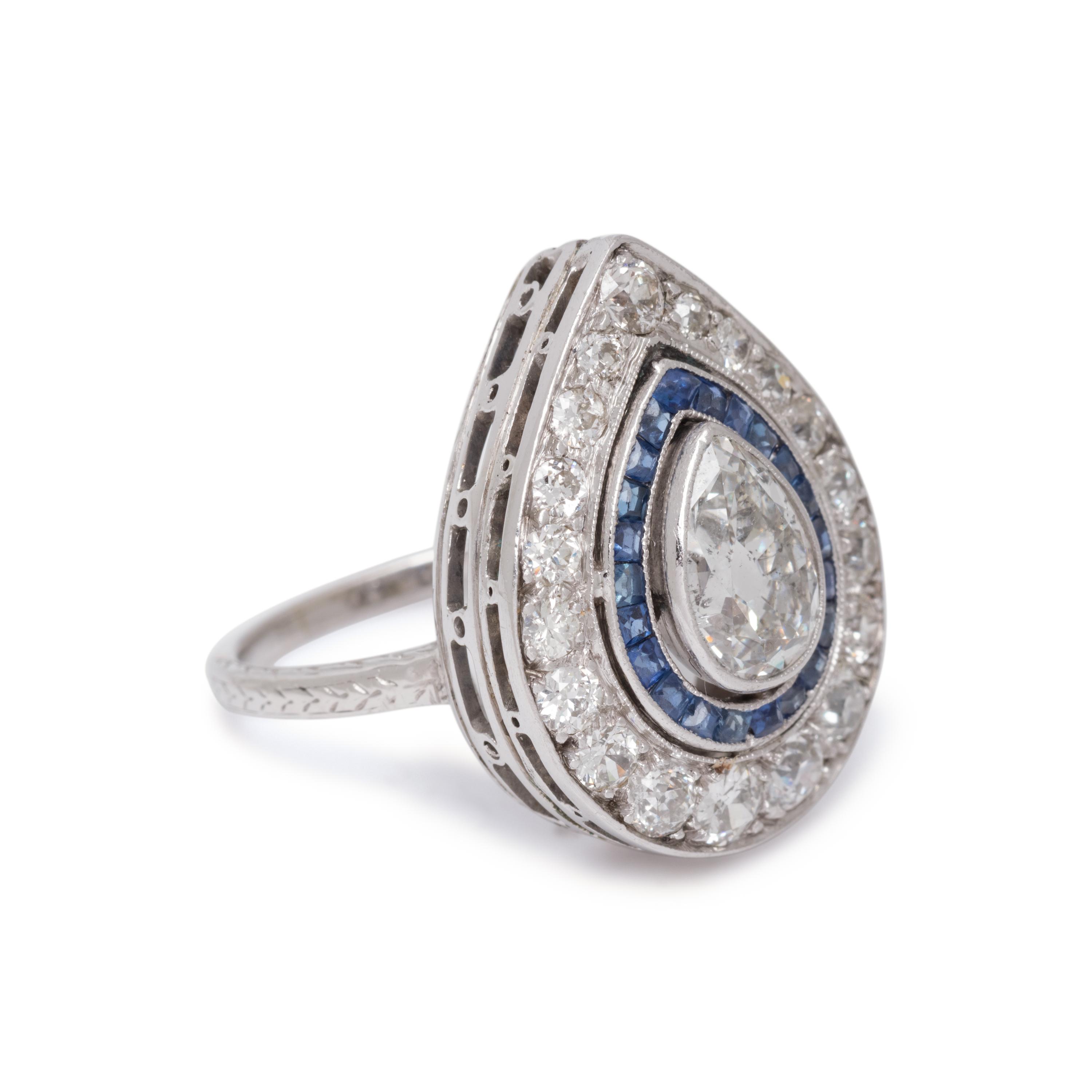 DIAMOND AND SAPPHIRE RING