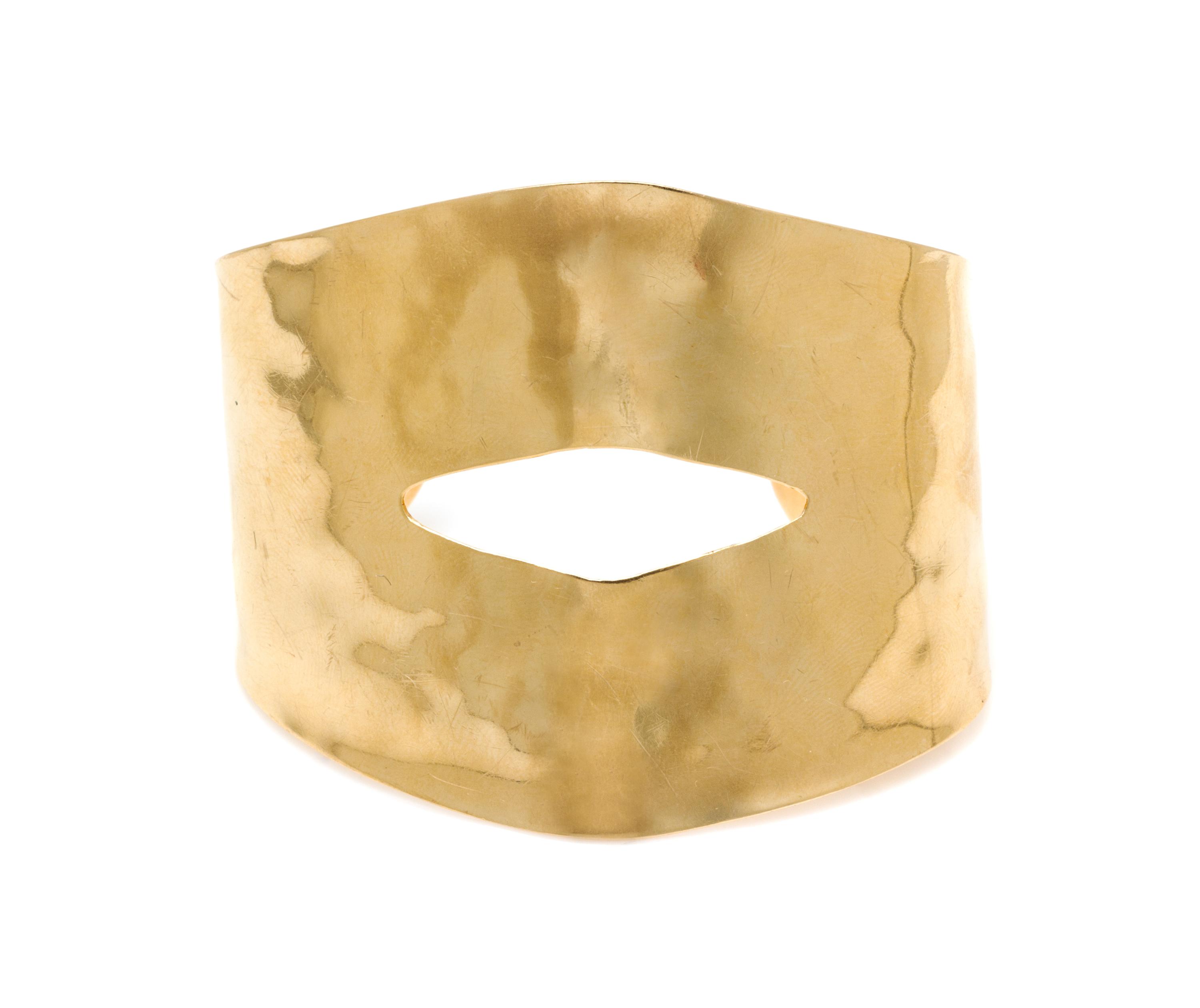 A 14 Karat Yellow Gold Cuff Bracelet, 20.50 dwts.