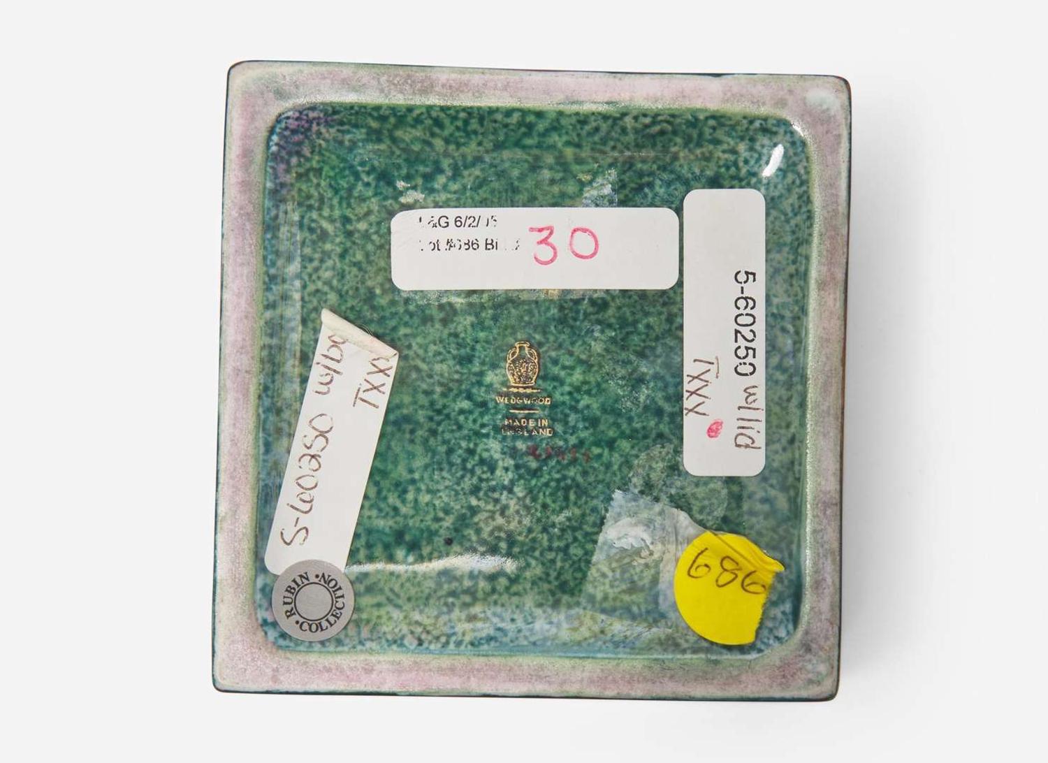 A Wedgwood Fairyland Lustre Nizami Pattern Box, UK, 1920s