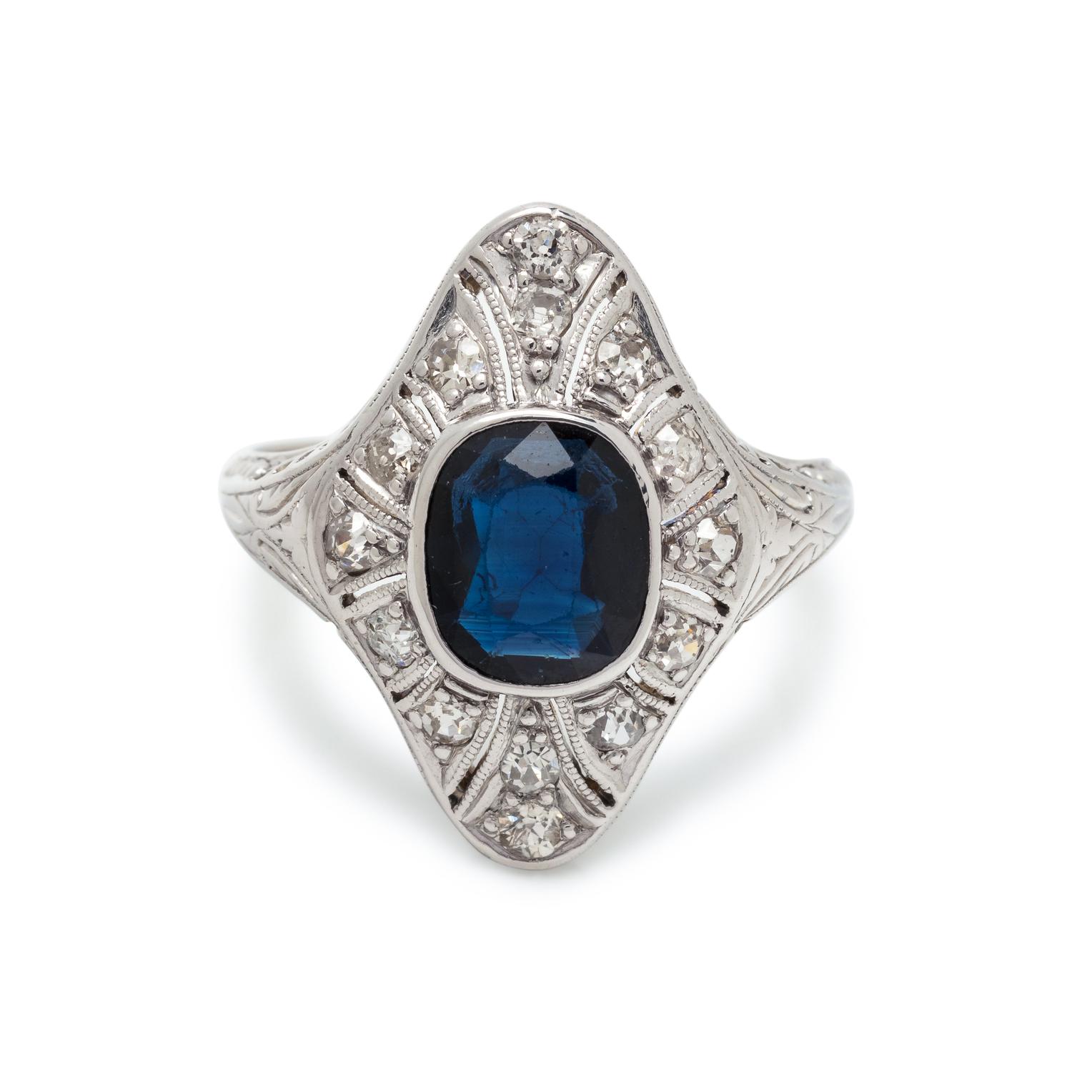 SAPPHIRE AND DIAMOND RING