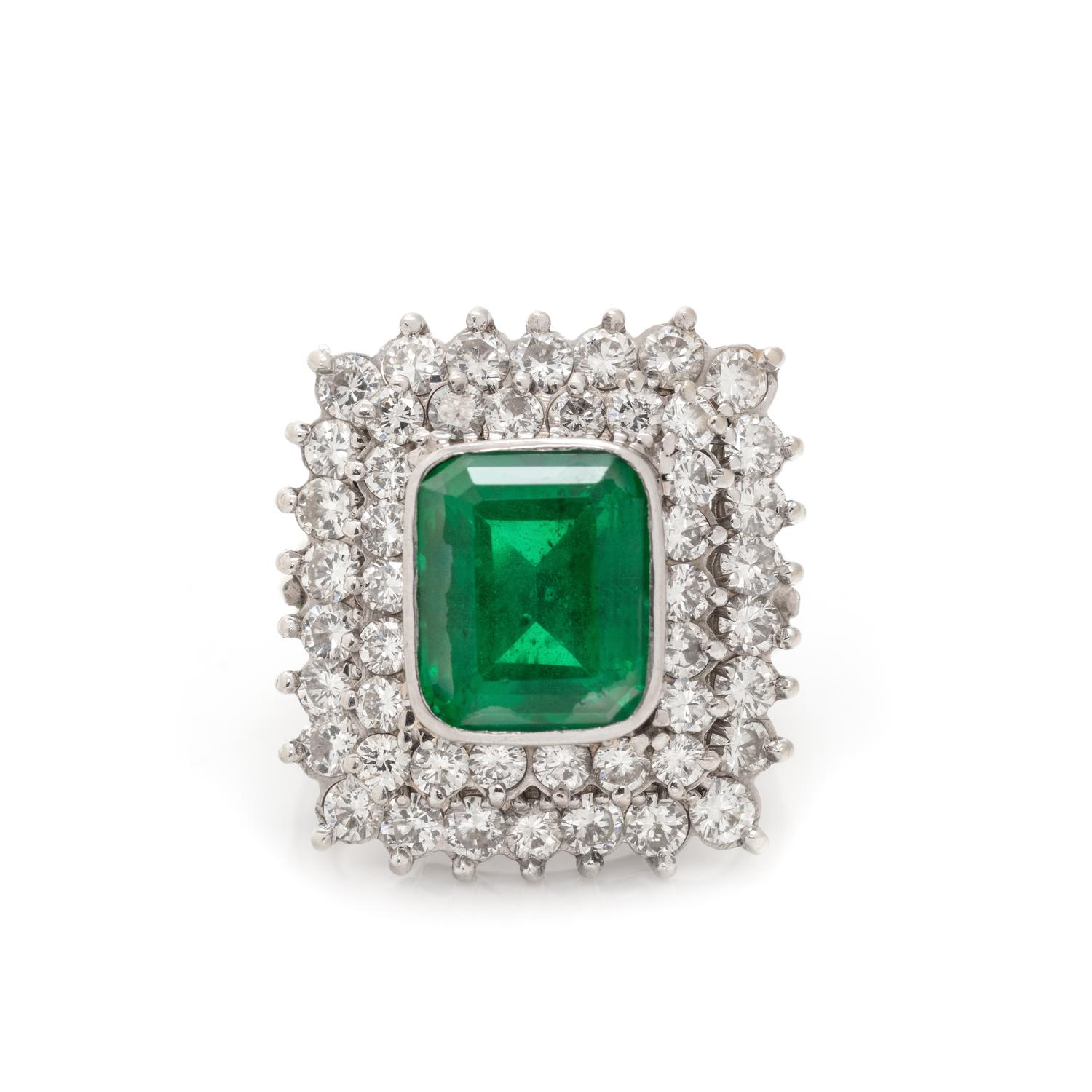 DIAMOND AND BERYL TRIPLET RING