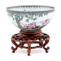 A Fine Chinese Famille Rose Eggshell Porcelain Bowl