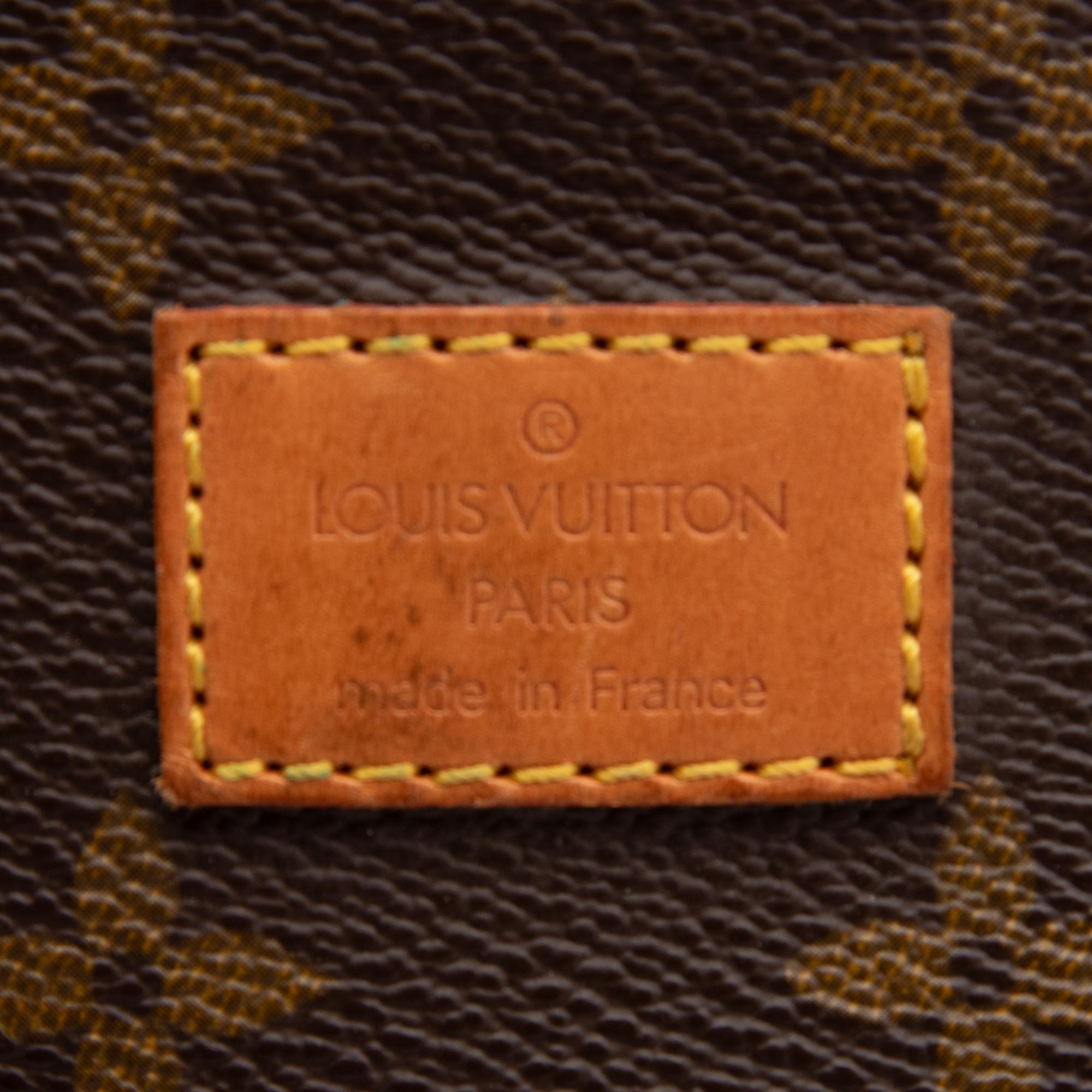 Louis Vuitton, Saumur 30 Monogram Messenger Bag