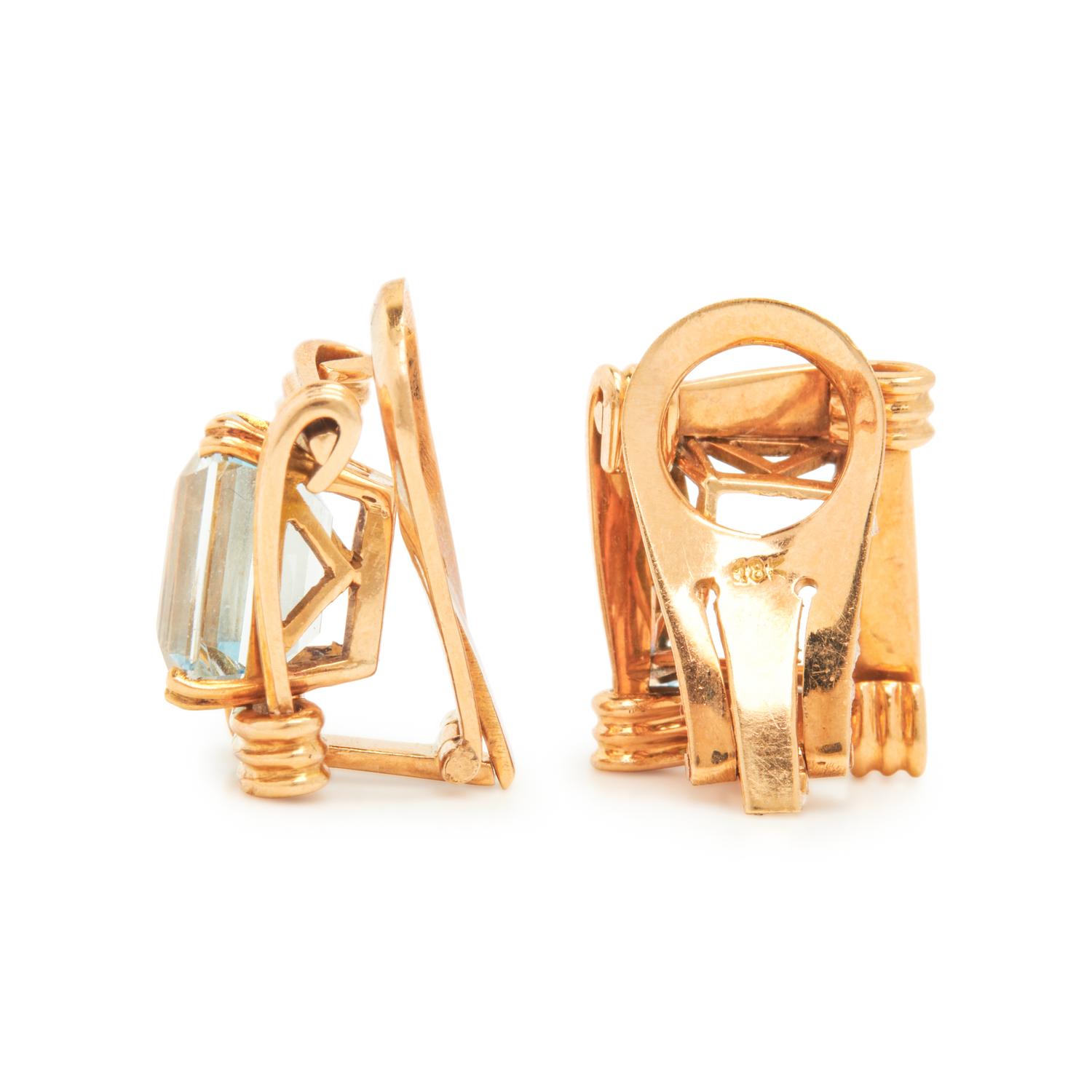 YELLOW GOLD AND AQUAMARINE JEWELRY