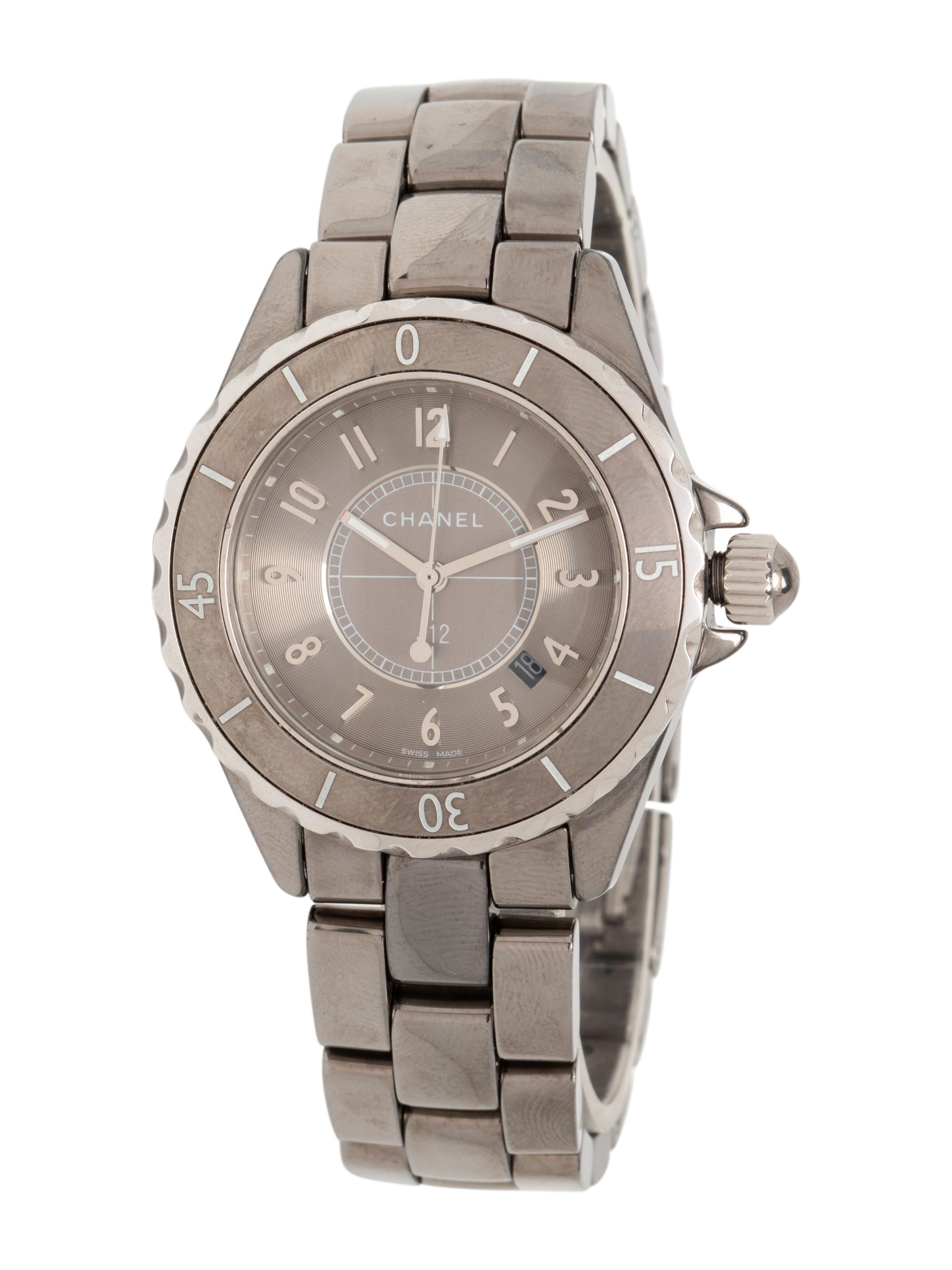 CHANEL, REF. H1996 STAINLESS STEEL 'J12' WRISTWATCH