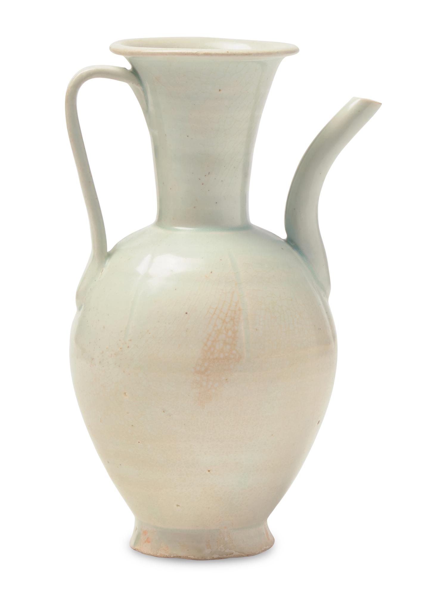 A Chinese Qingbai Glazed Porcelain Ewer 青白釉執壺