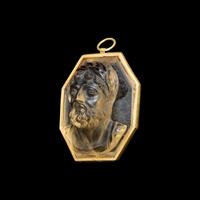 A Neoclassical Gold and Citrine Pendant with Cameo of an Emperor