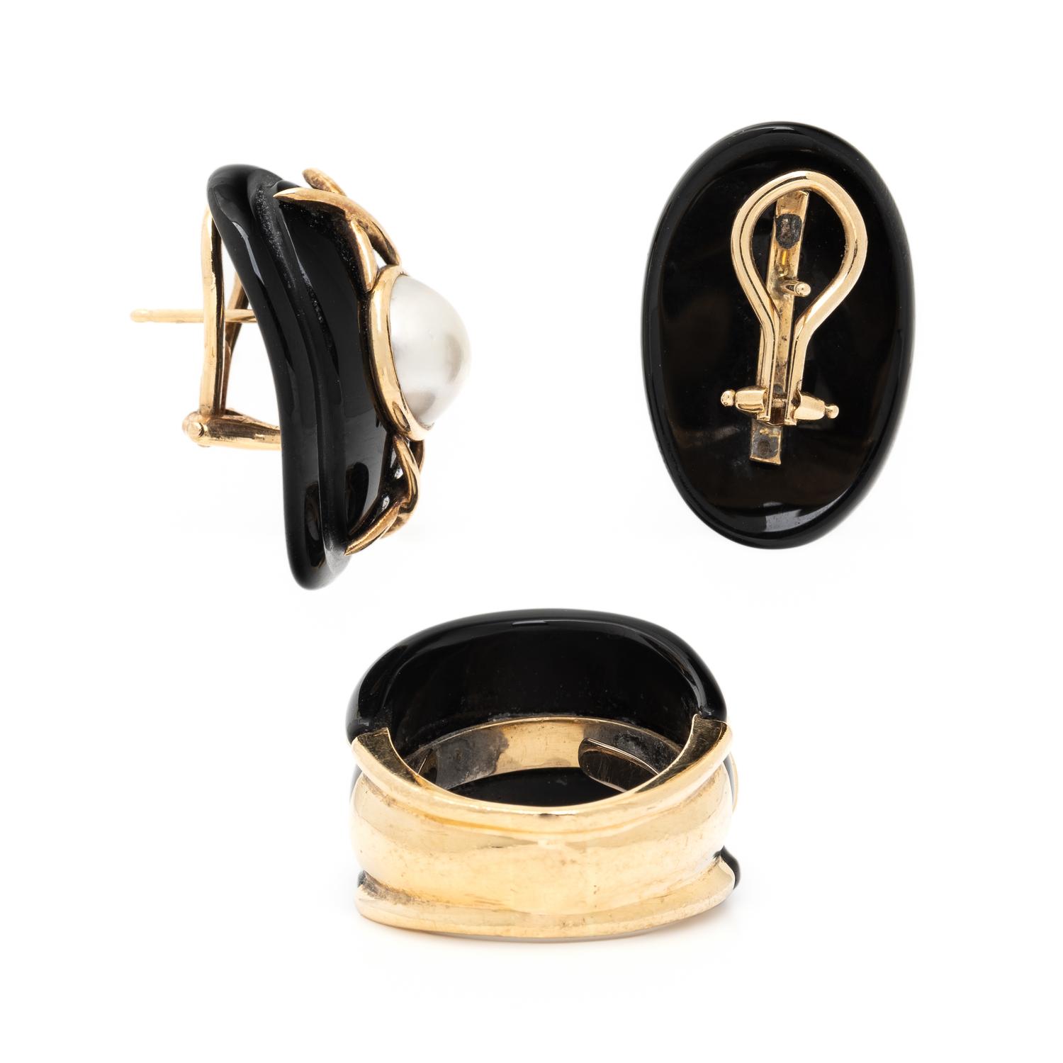 ONYX AND MABÉ PEARL JEWELRY SET