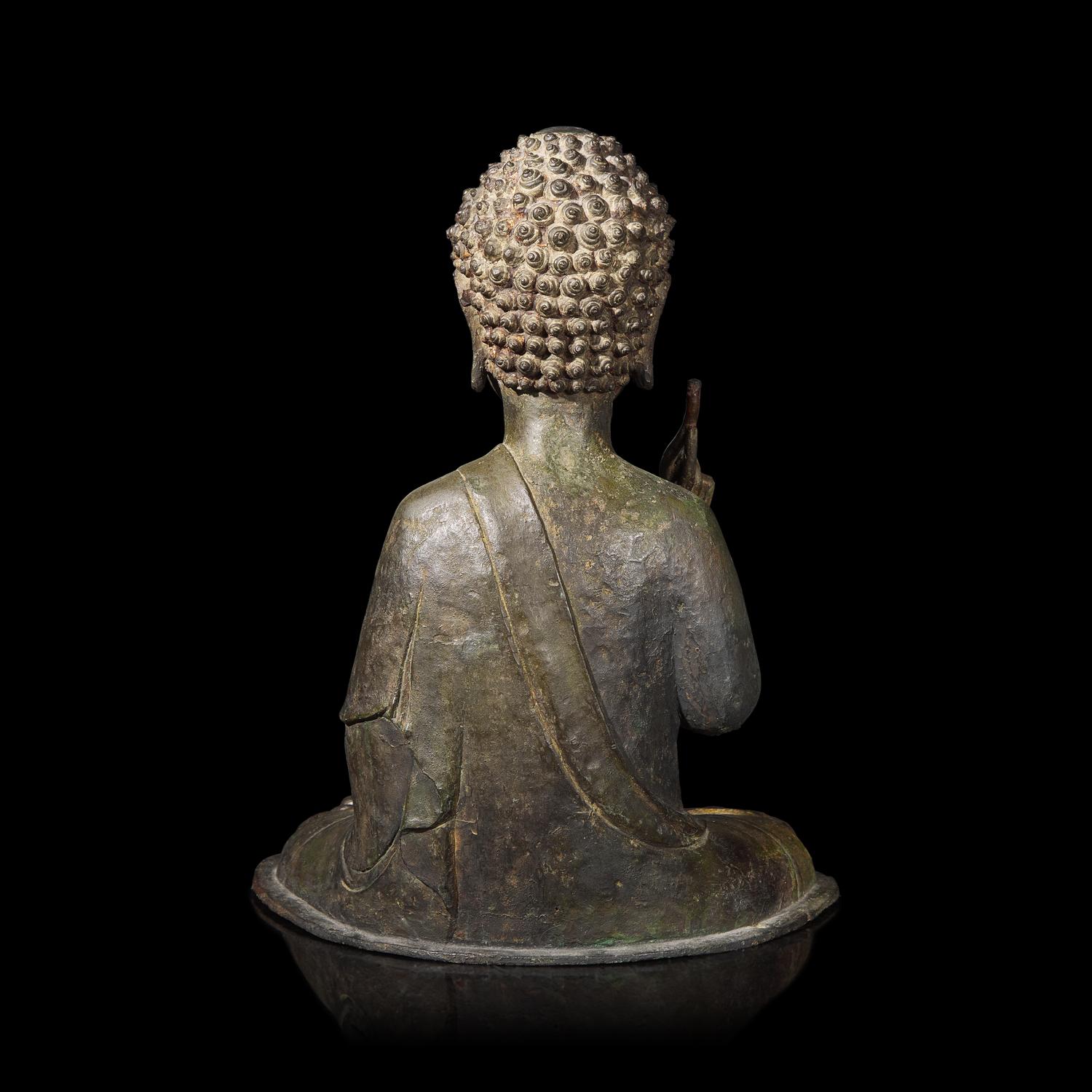 A Korean Bronze Figure of a Seated Tathagata Buddha, 14th Century 十四世紀朝鮮王朝 青銅如來坐像