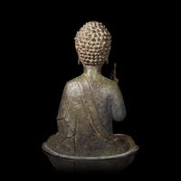 A Korean Bronze Figure of a Seated Tathagata Buddha, 14th Century 十四世紀朝鮮王朝 青銅如來坐像