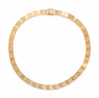 YELLOW GOLD AND DIAMOND NECKLACE