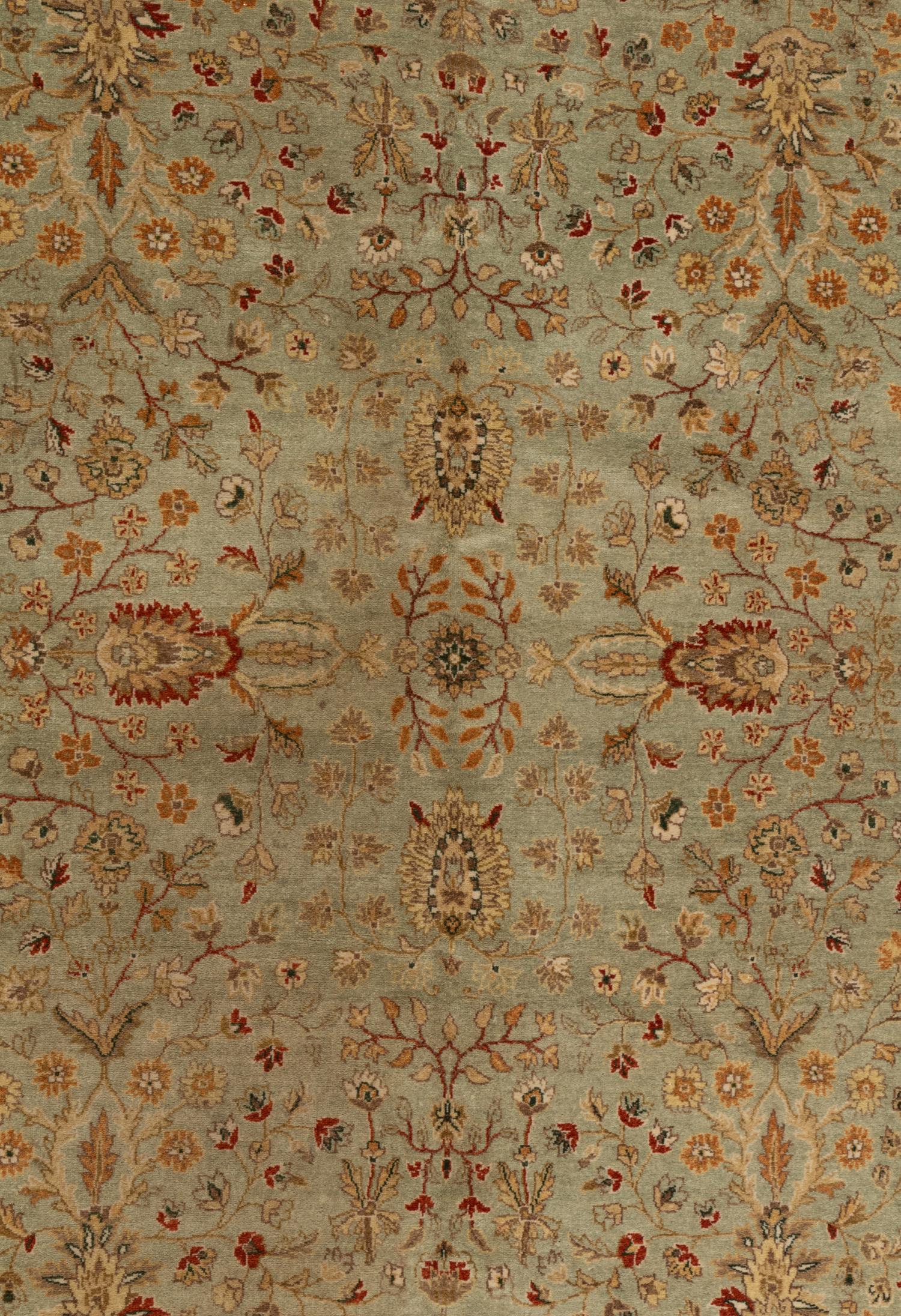 An Agra Design Wool Rug
