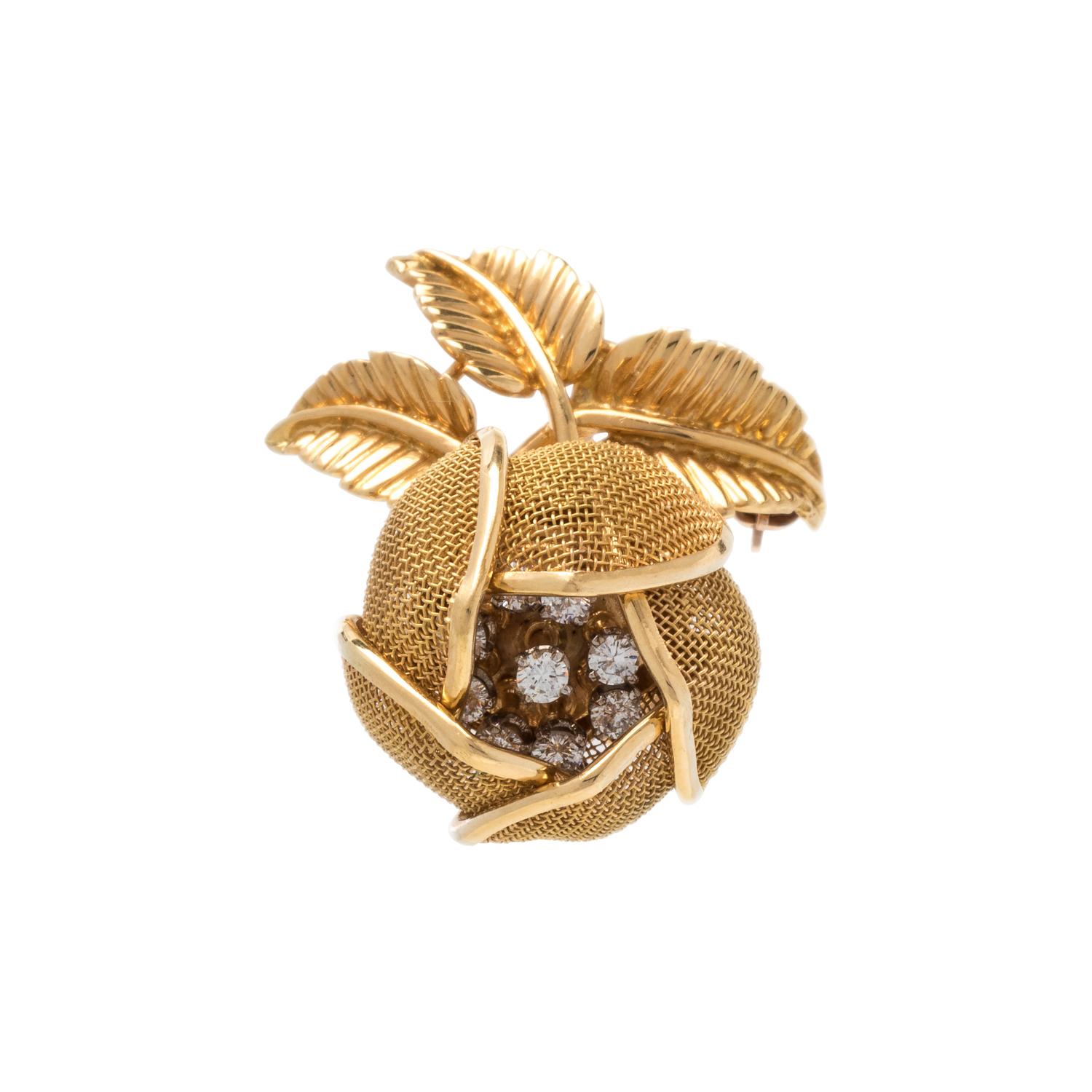 FRENCH, YELLOW GOLD AND DIAMOND ARTICULATED FLOWER PENDANT/BROOCH